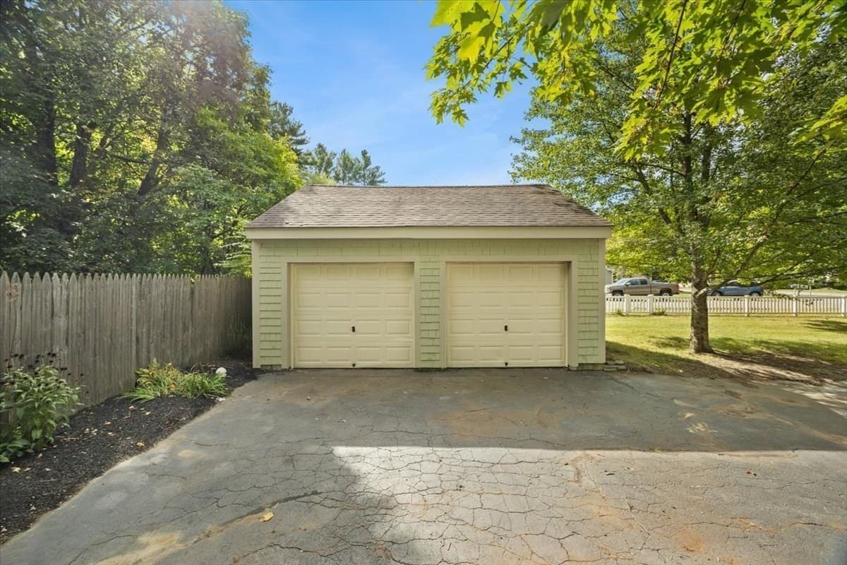 Single Family Residence at 421 North Main Street, Raynham MA 02767, Raynham, photo 4 of 34