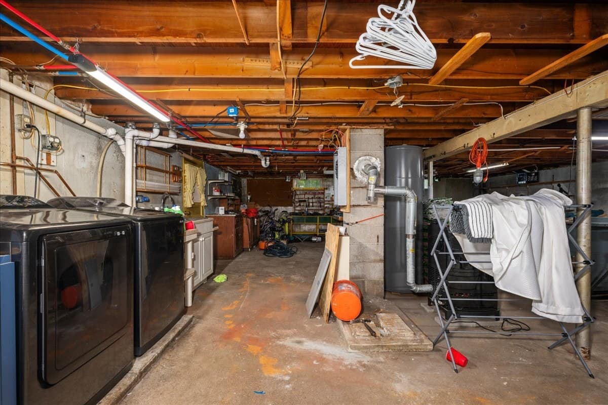Single Family Residence at 3 Vine St, Webster MA 01570, Webster, photo 16 of 25