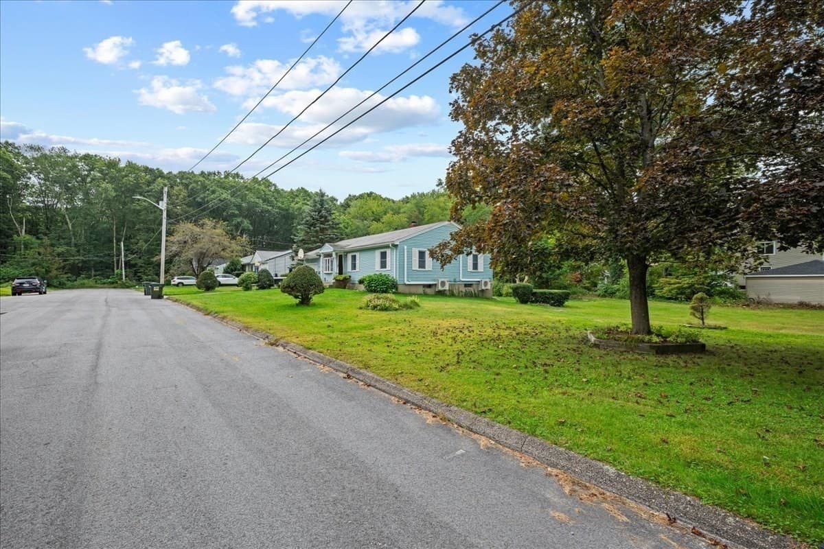 Single Family Residence at 3 Vine St, Webster MA 01570, Webster, photo 22 of 25