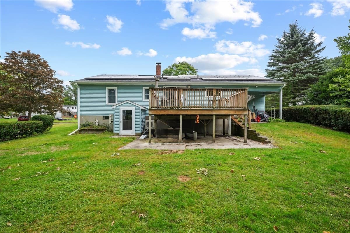 Single Family Residence at 3 Vine St, Webster MA 01570, Webster, photo 3 of 25