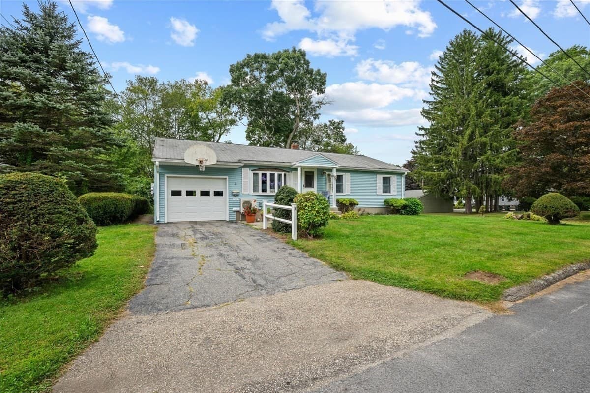 Single Family Residence at 3 Vine St, Webster MA 01570, Webster, photo 20 of 25