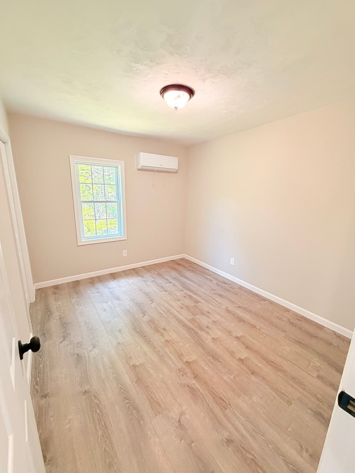 3 Family - 3 Units Up/Down at 50 Chapel St, Leicester MA 01611, Leicester, photo 15 of 24