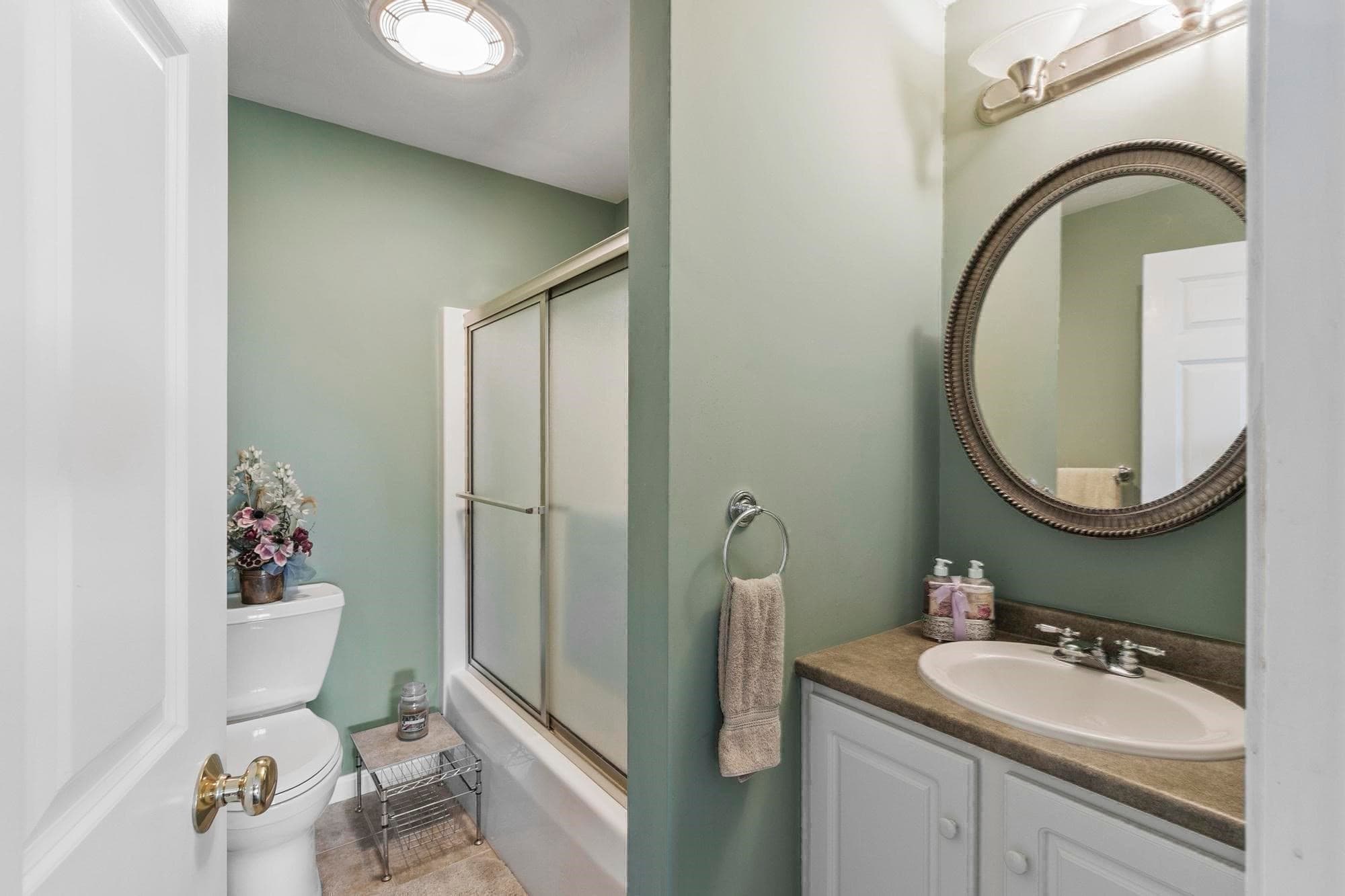 Condominium at 131 Ariel Circle # 131, Sutton MA 01590, Sutton, photo 22 of 32