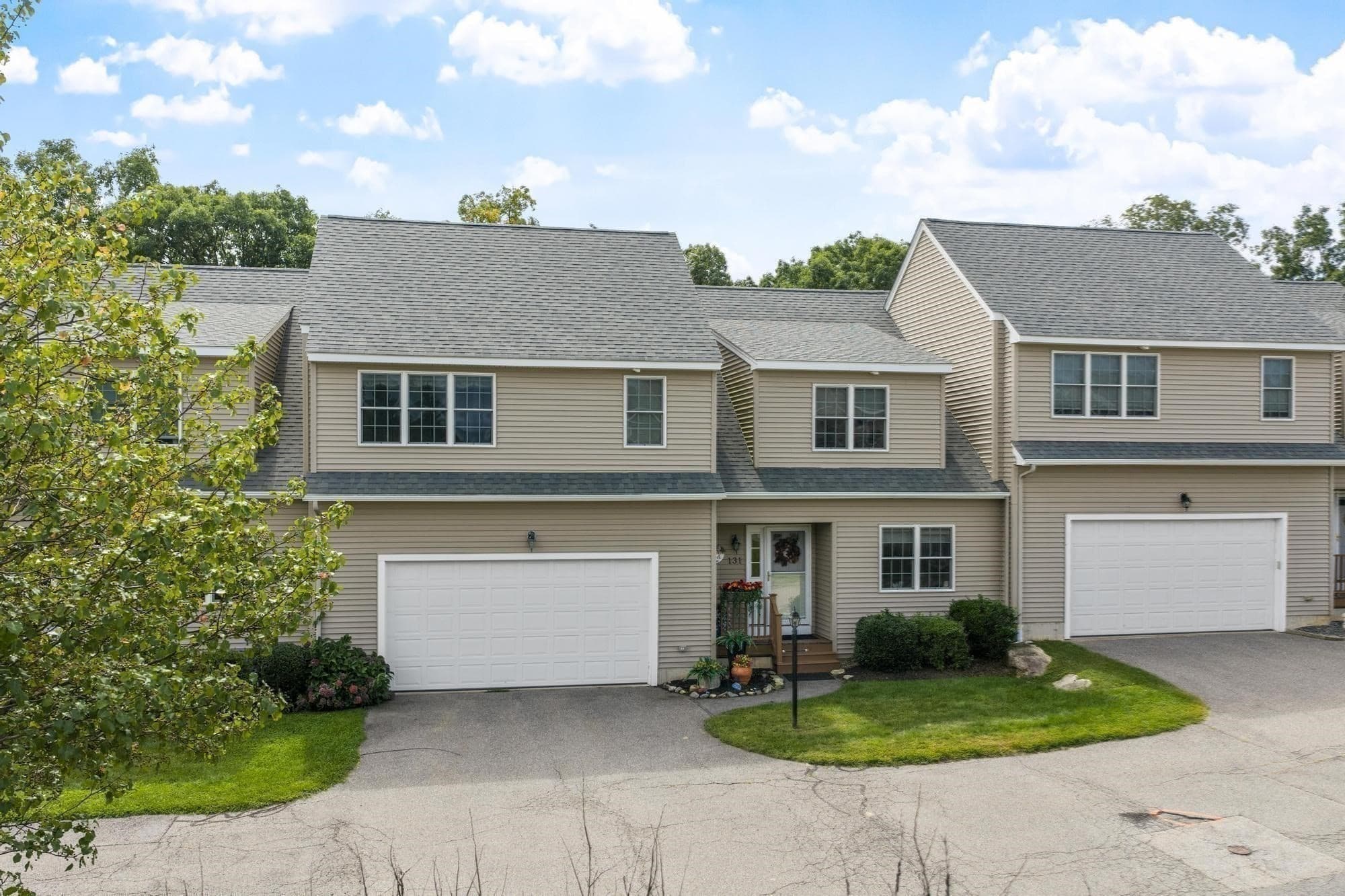 Condominium at 131 Ariel Circle # 131, Sutton MA 01590, Sutton, photo 28 of 32