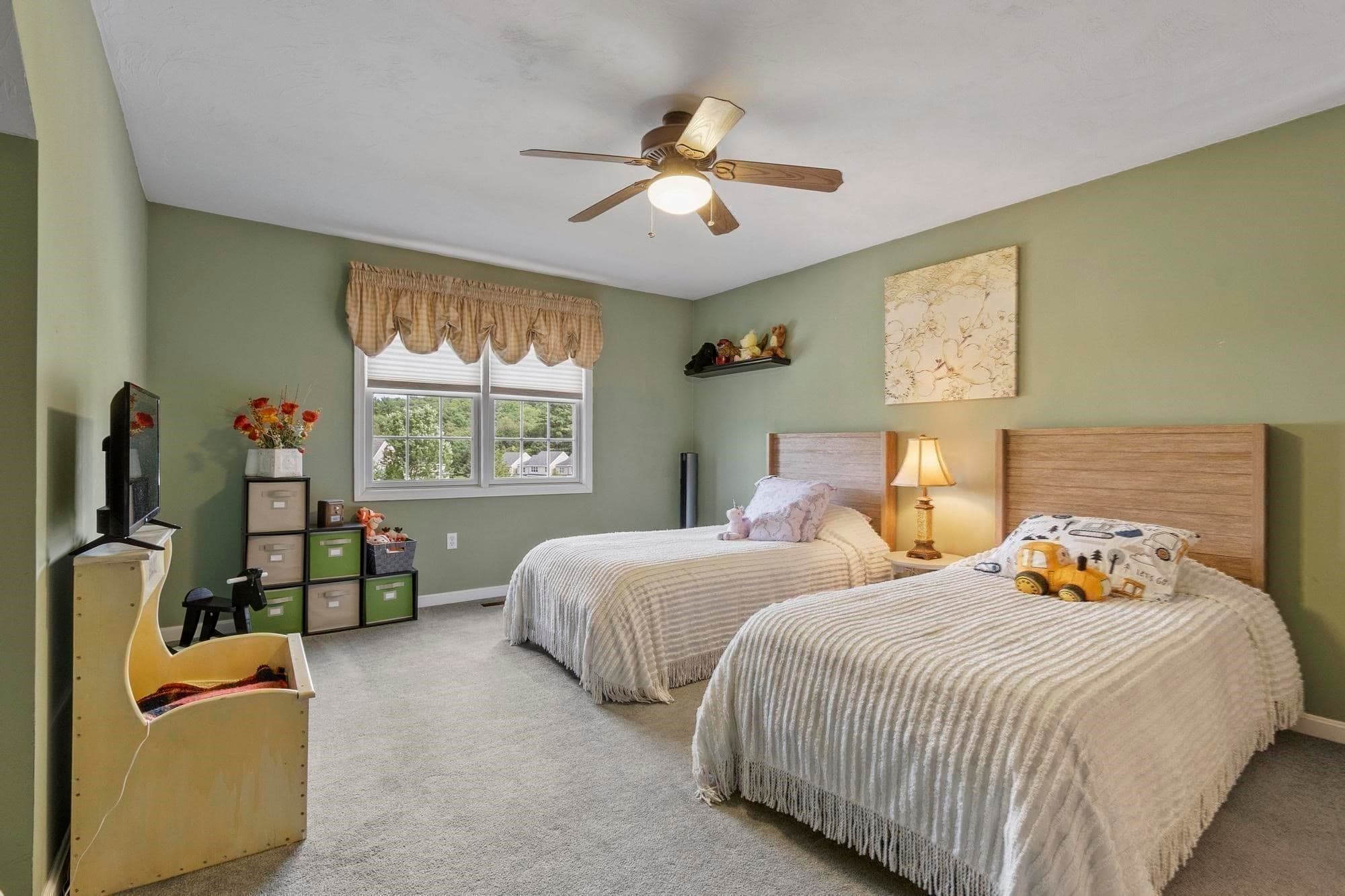 Condominium at 131 Ariel Circle # 131, Sutton MA 01590, Sutton, photo 20 of 32