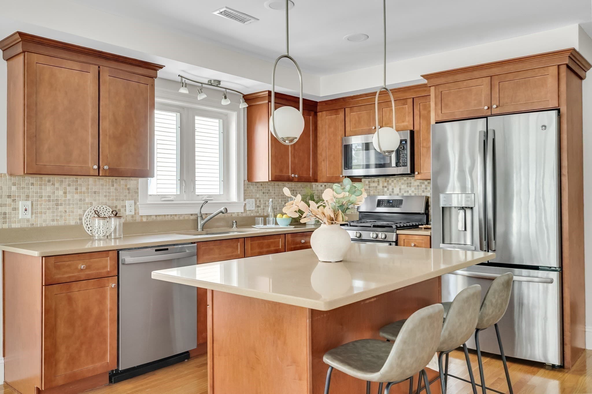 Condominium at 845 Lagrange St. # 3, Boston MA 02132, Boston, photo 6 of 13