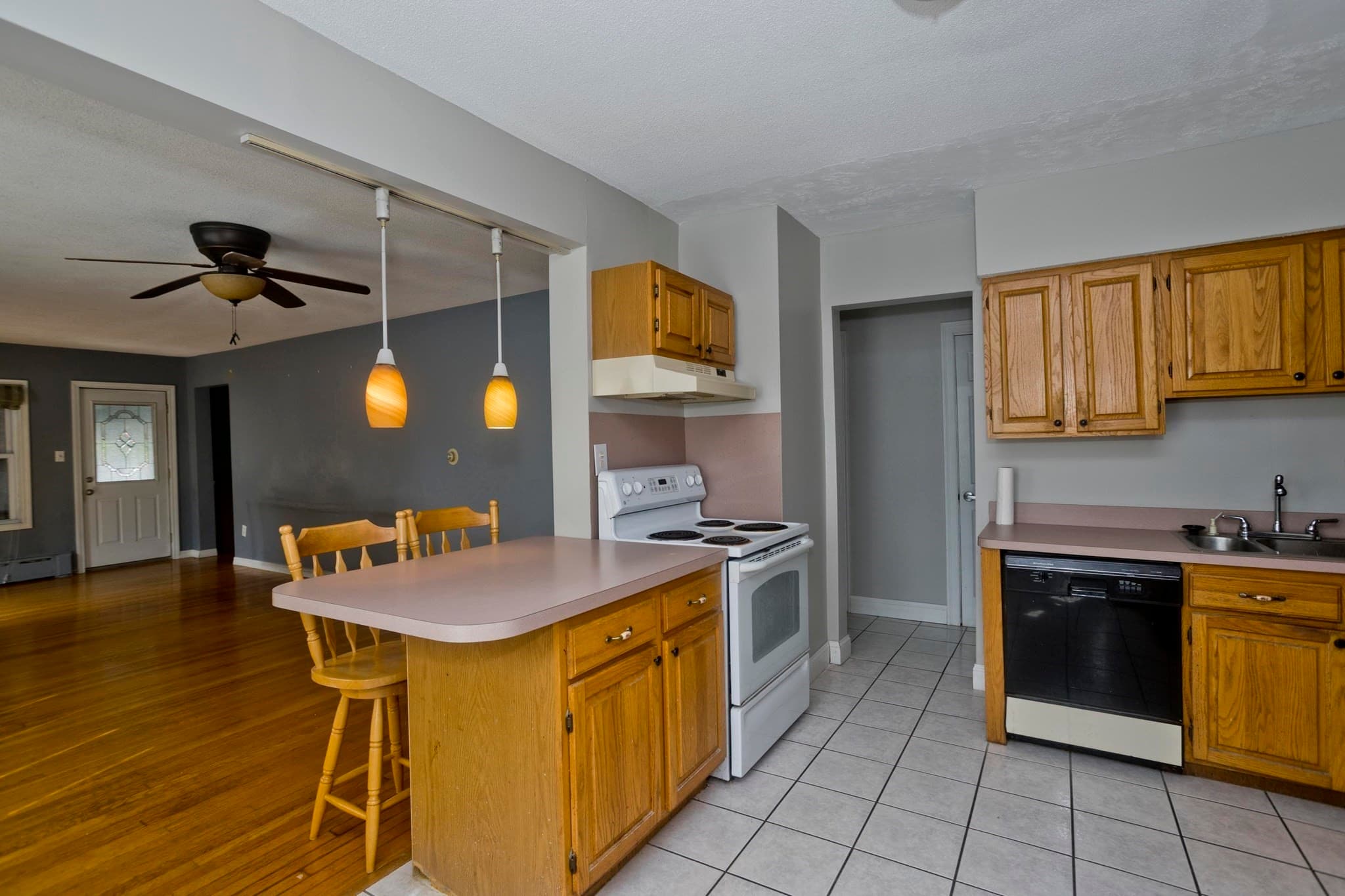 Multi Family at 81-83 Chestnut Street, Springfield MA 01151, Springfield, photo 10 of 27