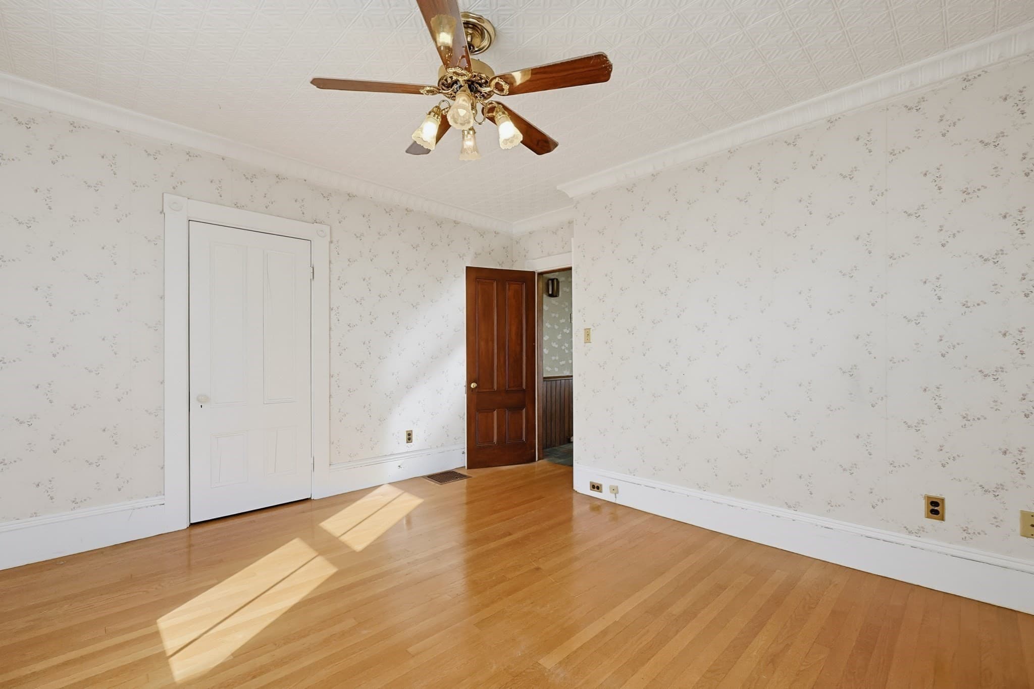 Multi Family at 16 Kearney St, Malden MA 02148, Malden, photo 13 of 38