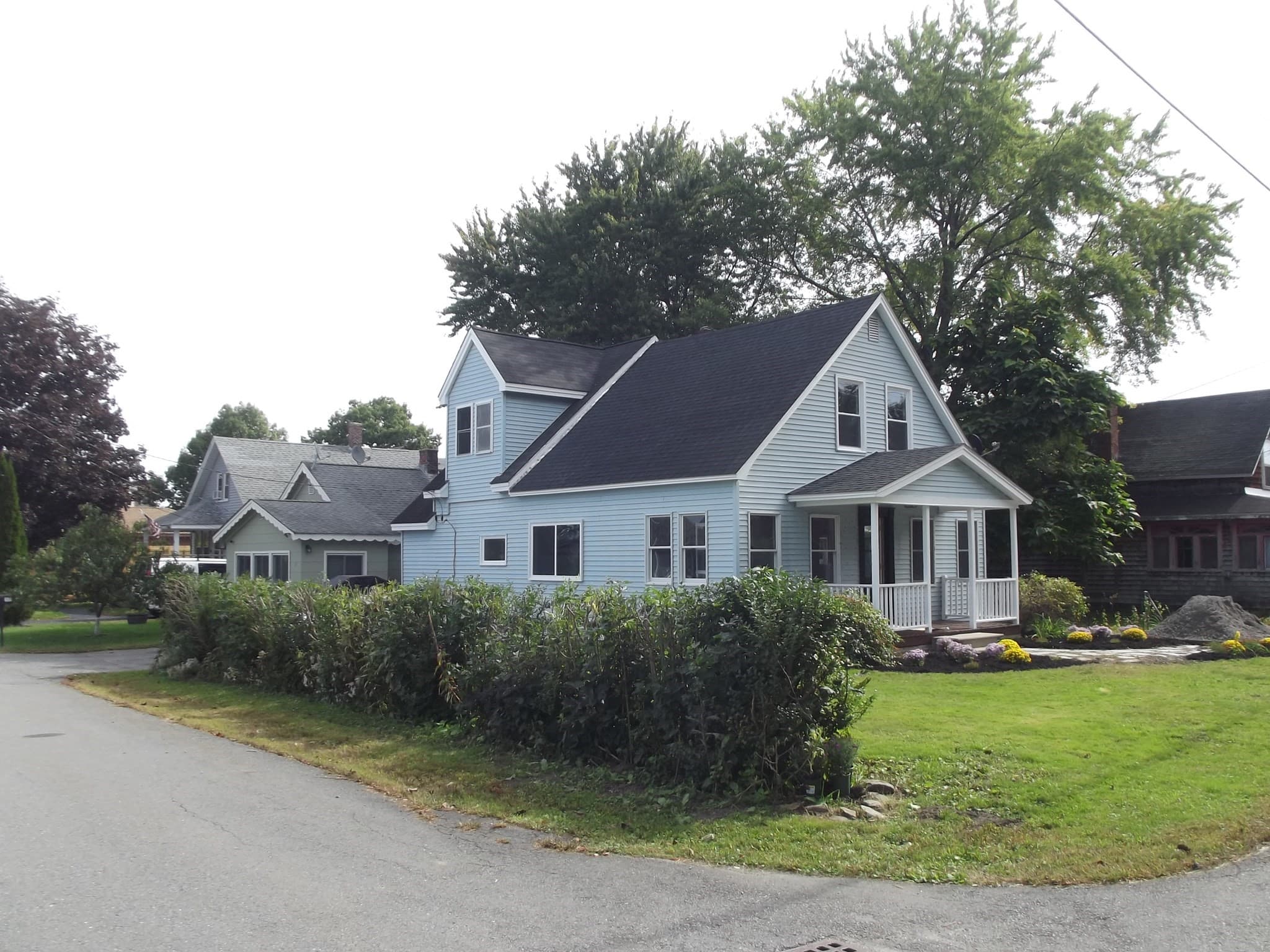 Single Family Residence at 27 Elizabeth St, Lunenburg MA 01462, Lunenburg, photo 6 of 24