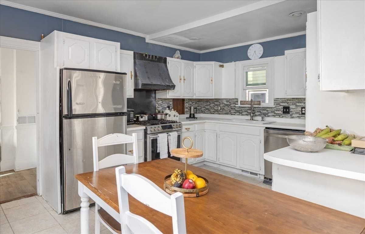 Single Family Residence at 33 Ninth Ave, Haverhill MA 01830, Haverhill, photo 12 of 39
