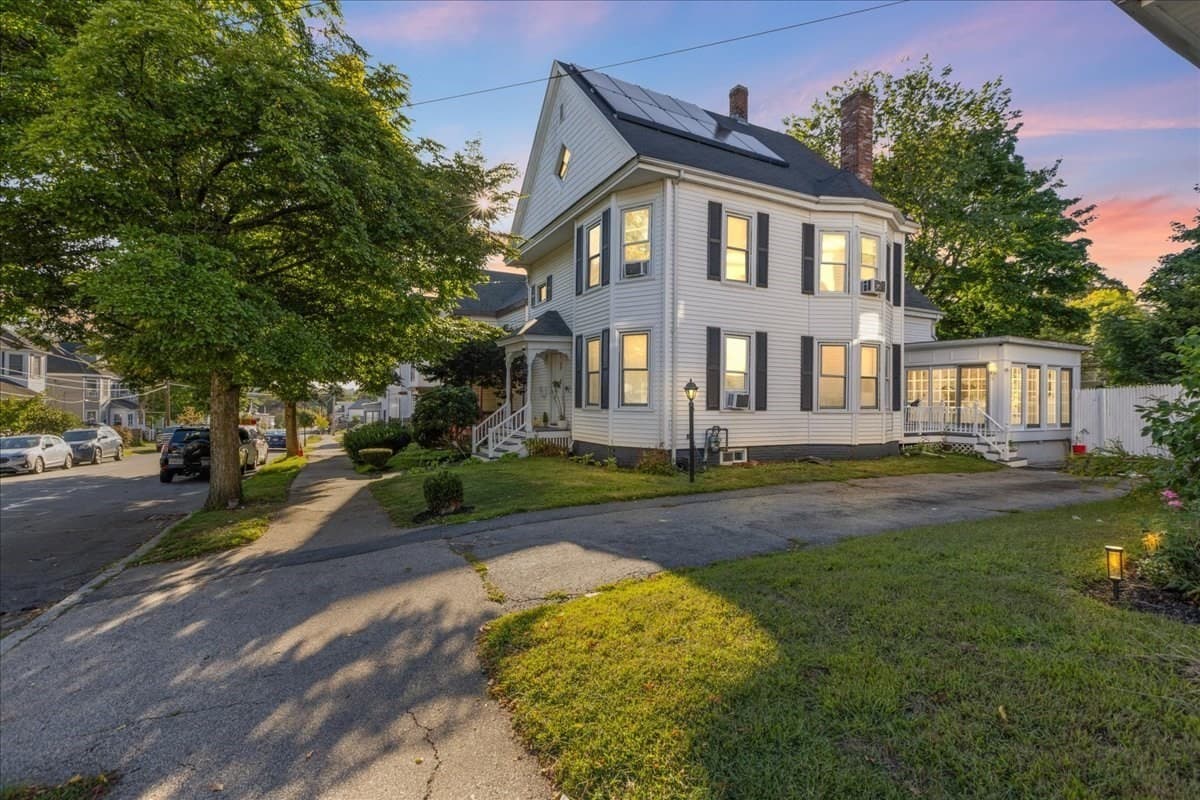 33 Ninth Ave, Haverhill MA 01830