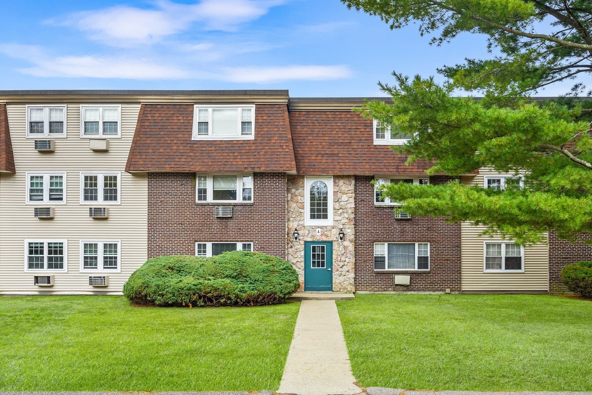 Condominium at 180 Main St # 6107, Bridgewater MA 02324, Bridgewater, photo 8 of 19