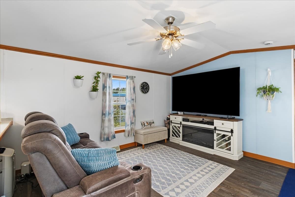 Mobile Home at 1 Arrow Dr. # L, Salem NH 03079, Salem, photo 6 of 23