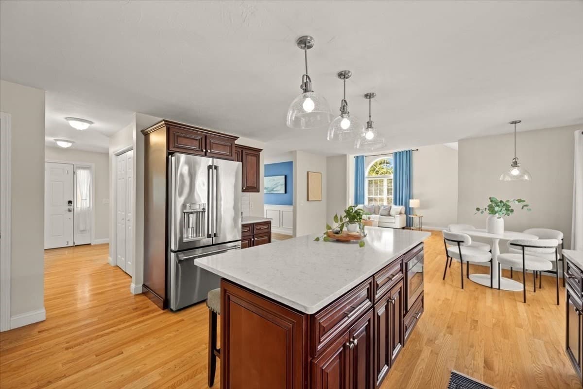 Single Family Residence at 4 Look Out Circle, Middleboro MA 02346, Middleboro, photo 13 of 42