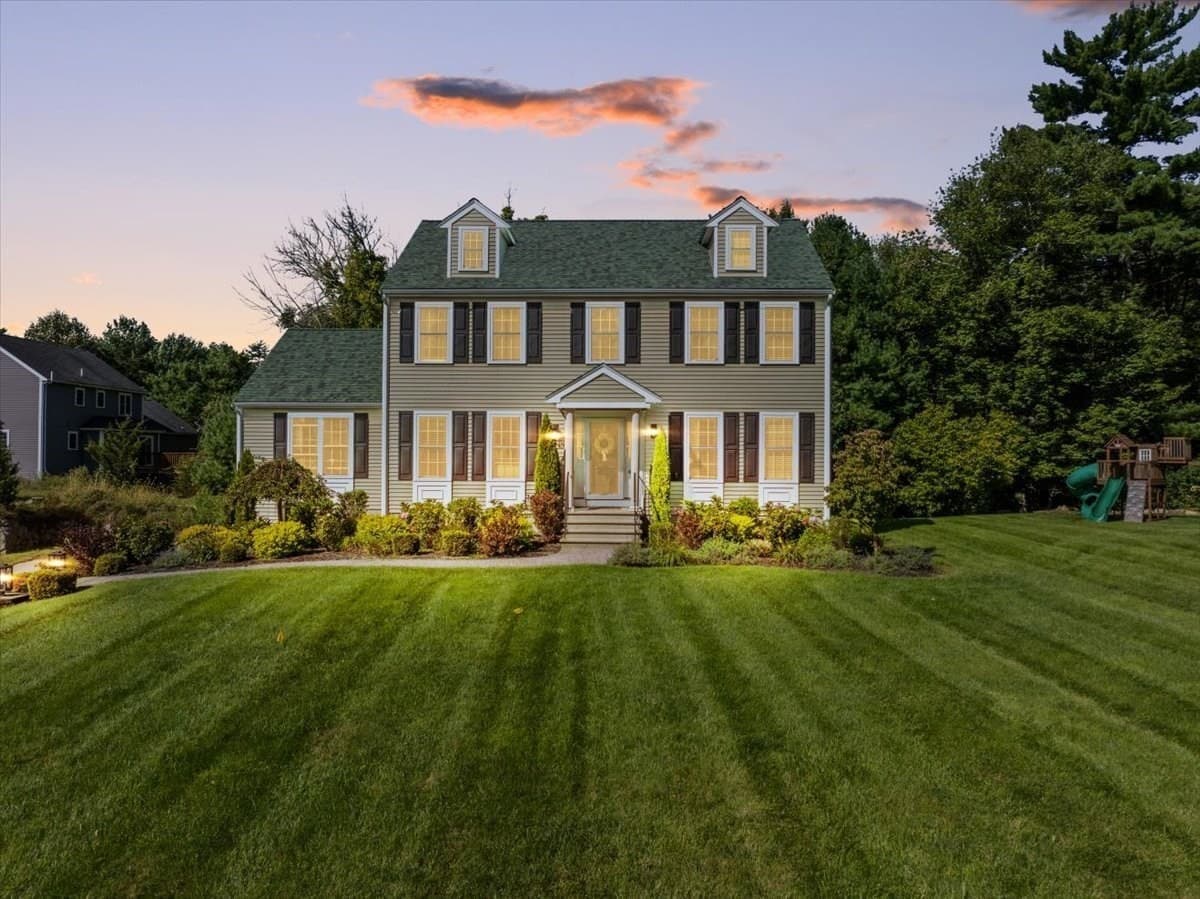 4 Look Out Circle, Middleboro MA 02346