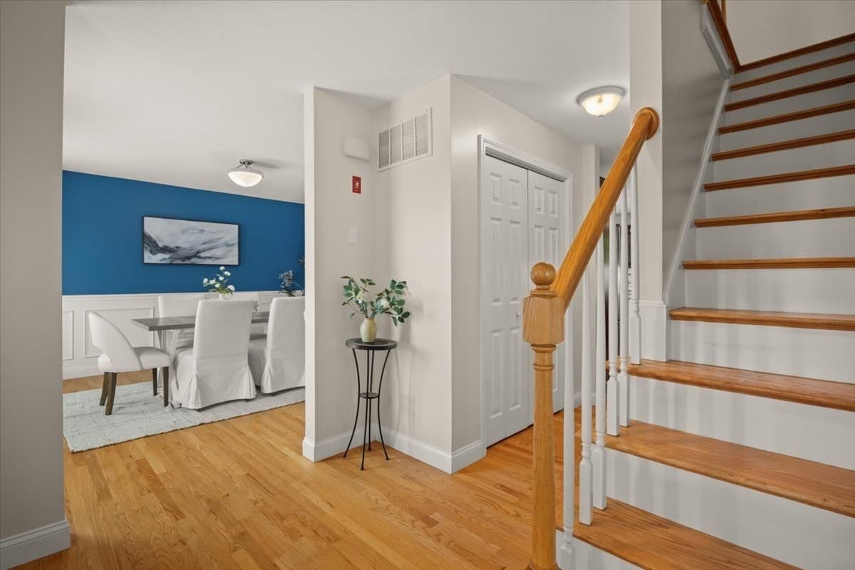 Single Family Residence at 4 Look Out Circle, Middleboro MA 02346, Middleboro, photo 9 of 42