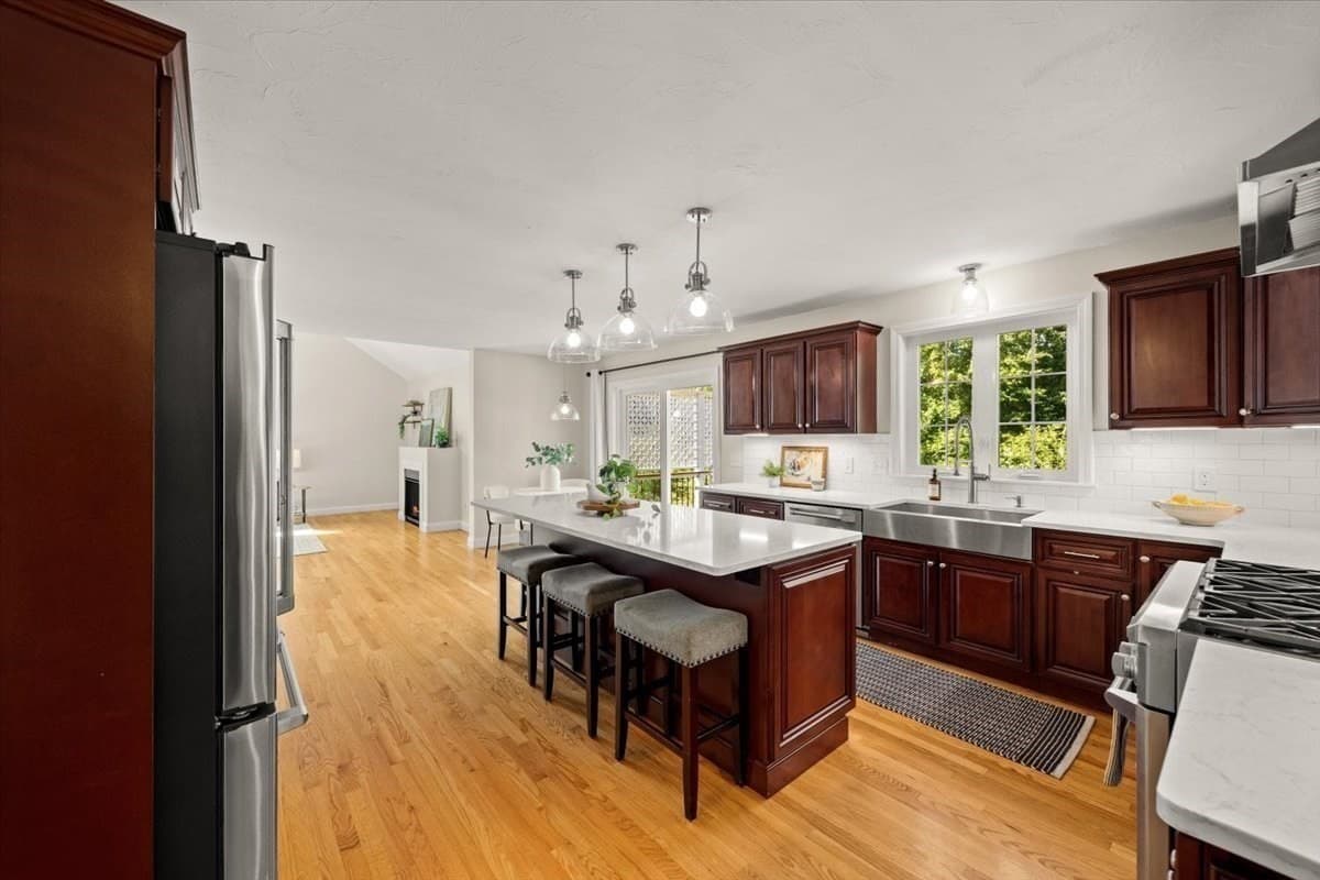 Single Family Residence at 4 Look Out Circle, Middleboro MA 02346, Middleboro, photo 15 of 42