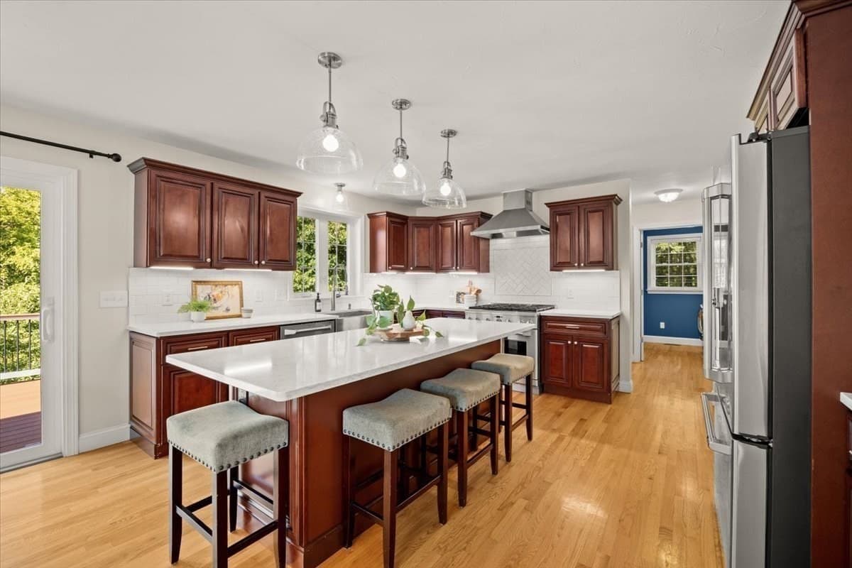Single Family Residence at 4 Look Out Circle, Middleboro MA 02346, Middleboro, photo 11 of 42