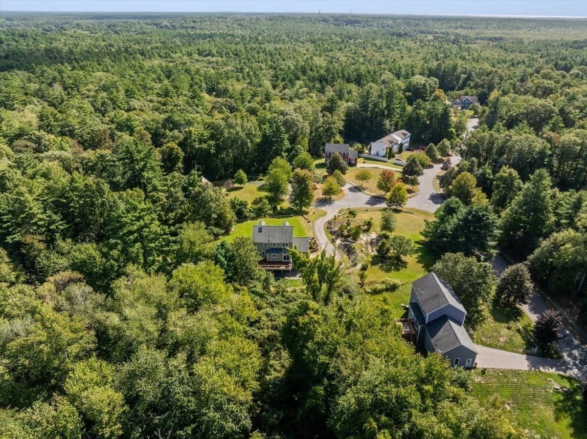 Single Family Residence at 4 Look Out Circle, Middleboro MA 02346, Middleboro, photo 8 of 42