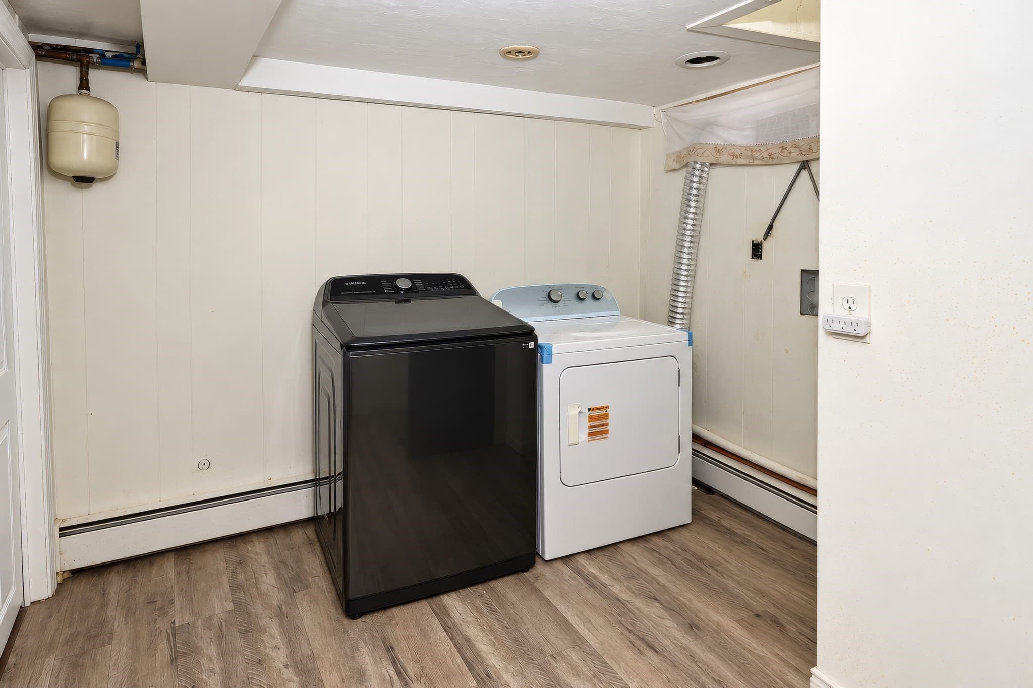 Single Family Residence at 126 Whittier Avenue, Providence RI 02909, Providence, photo 16 of 23