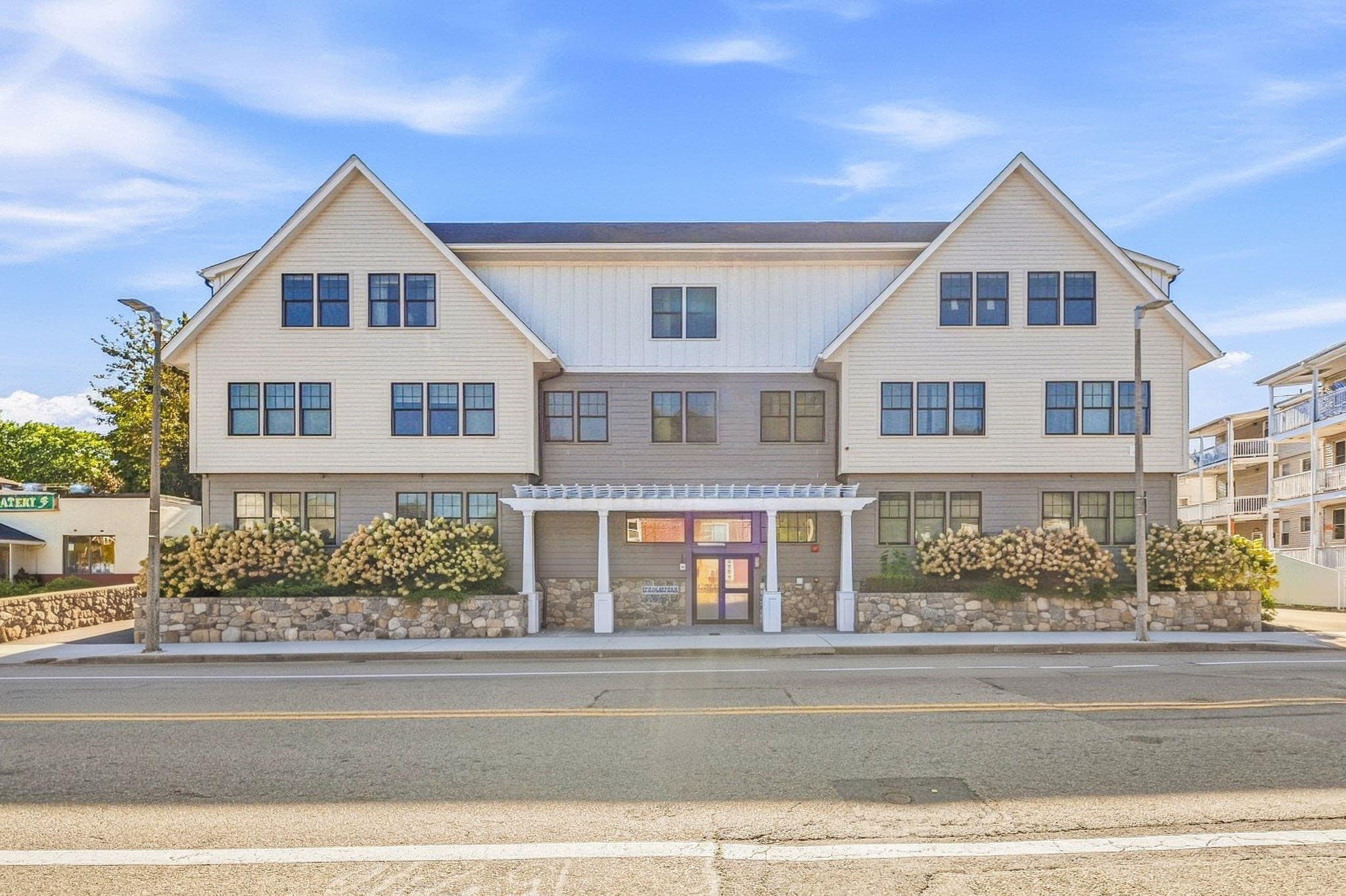 69 Cummins Hwy # 102, Boston MA 02131