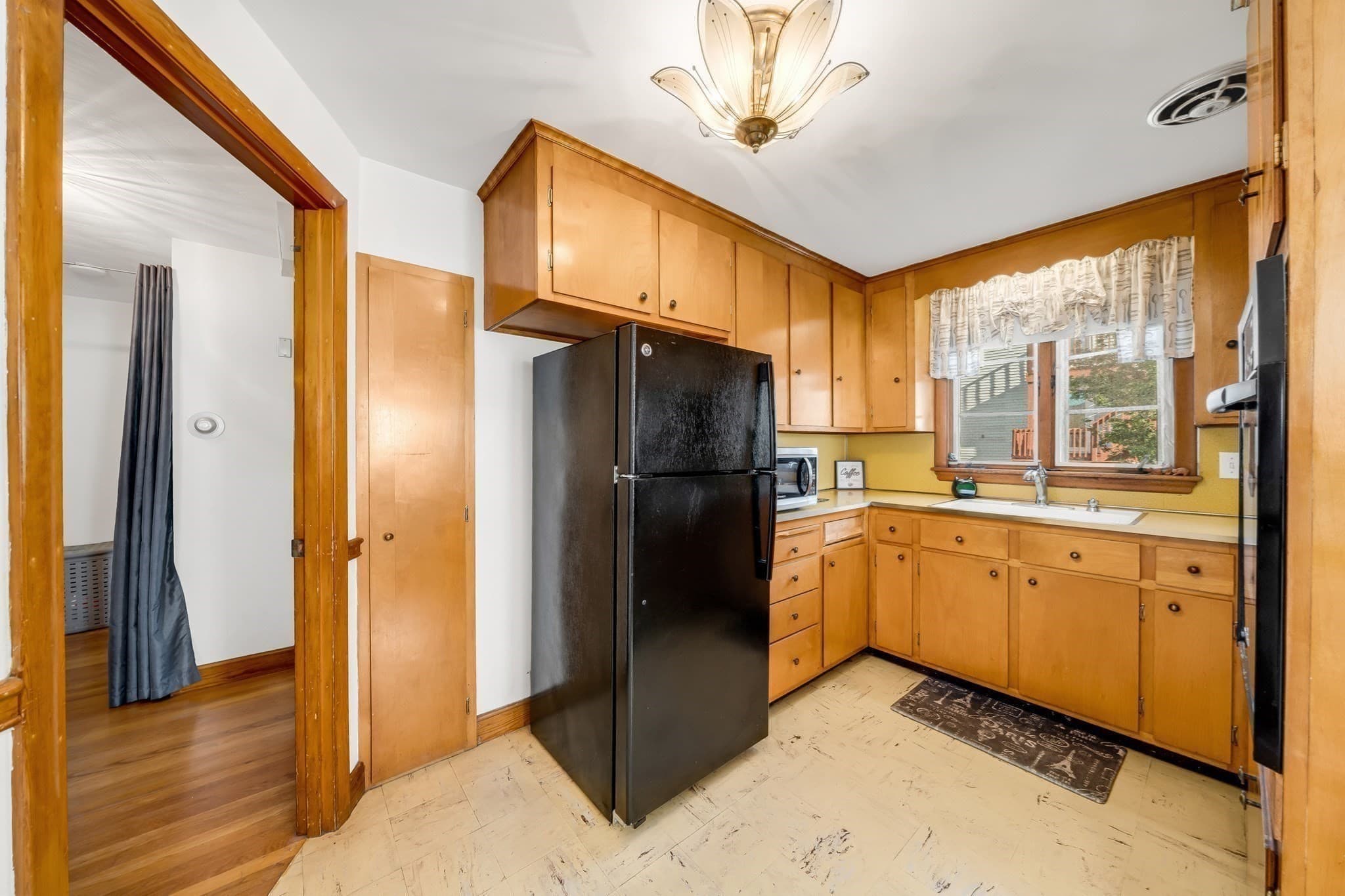 Single Family Residence at 45 Sigourney St, Revere MA 02151, Revere, photo 8 of 28