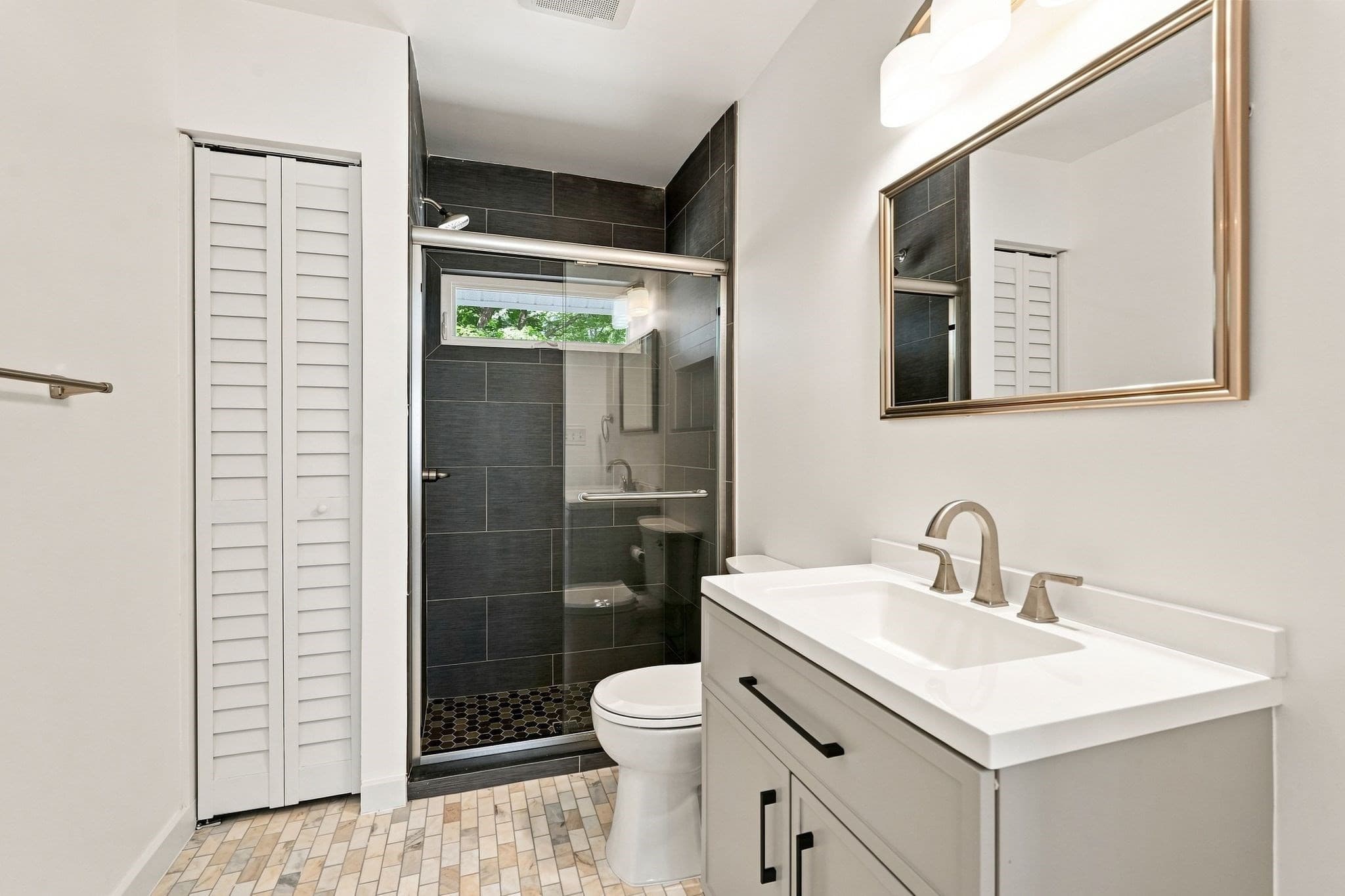 Single Family Residence at 204 River Dr, Hadley MA 01035, Hadley, photo 17 of 42