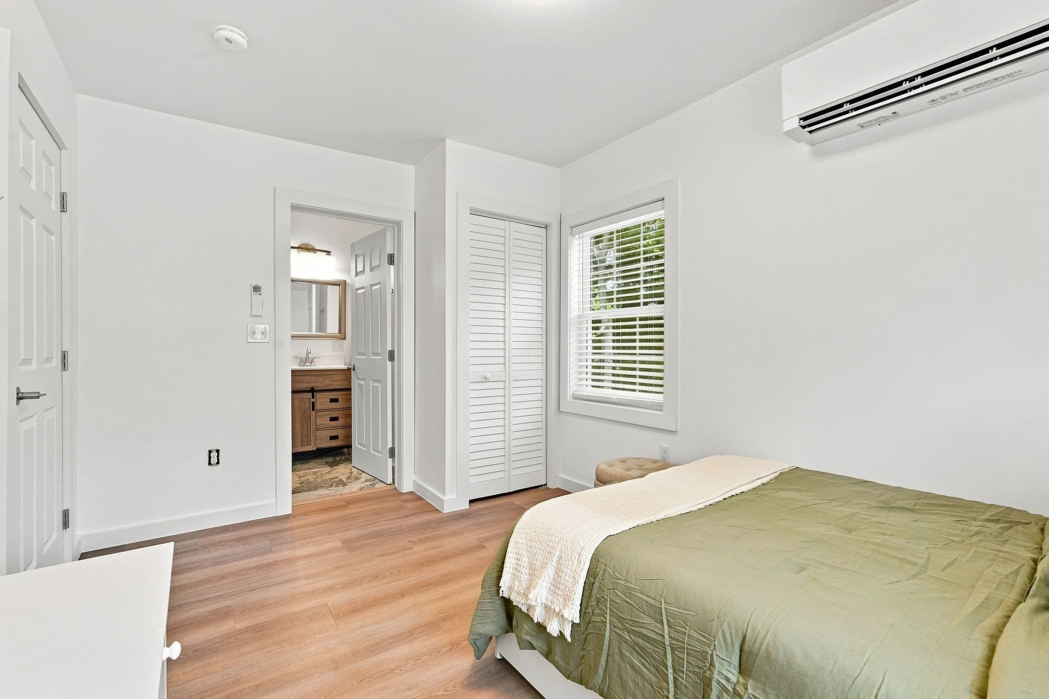 Single Family Residence at 204 River Dr, Hadley MA 01035, Hadley, photo 10 of 42