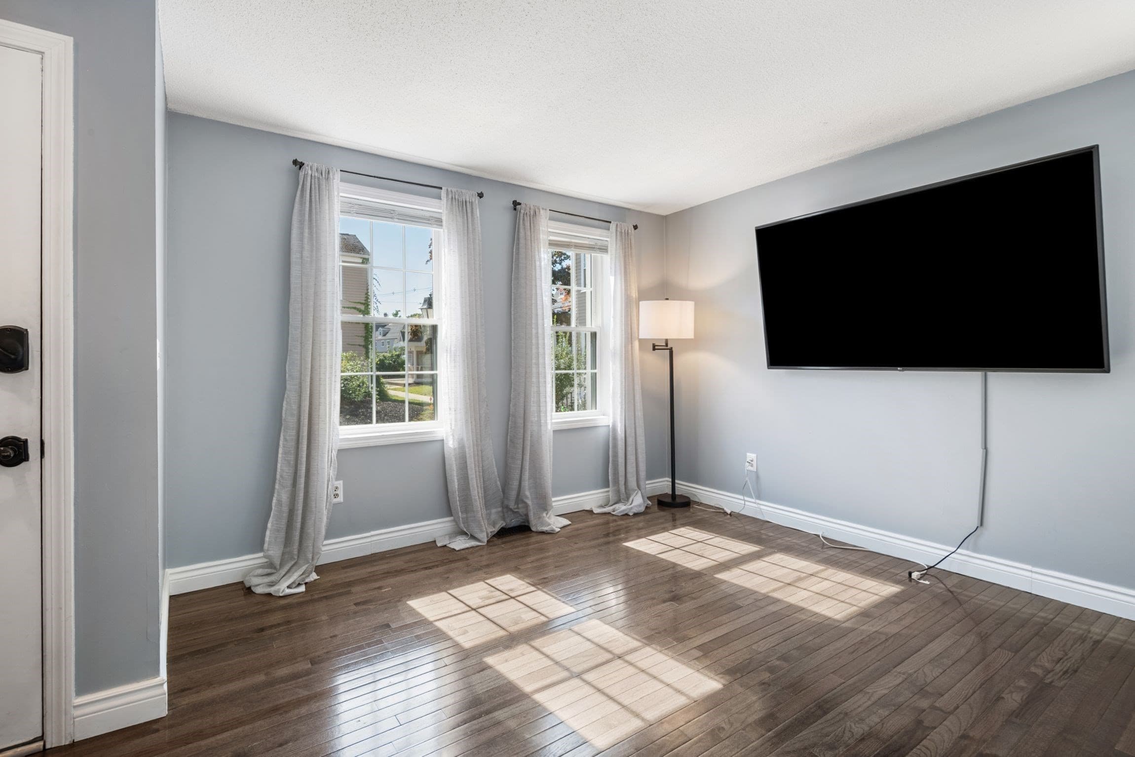 Condominium at 129 Lowell Street # 4, Peabody MA 01960, Peabody, photo 2 of 42