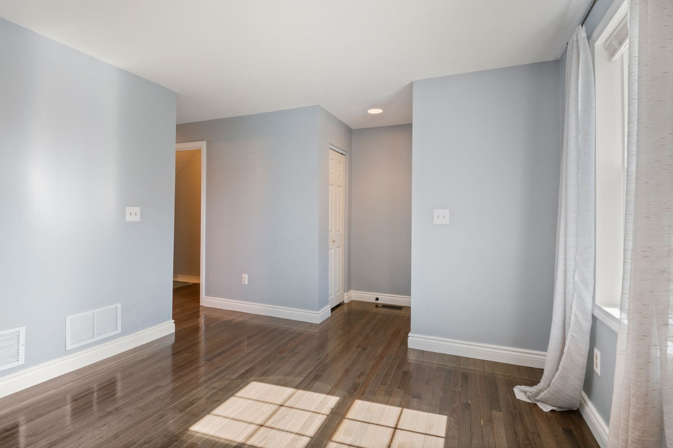 Condominium at 129 Lowell Street # 4, Peabody MA 01960, Peabody, photo 5 of 42