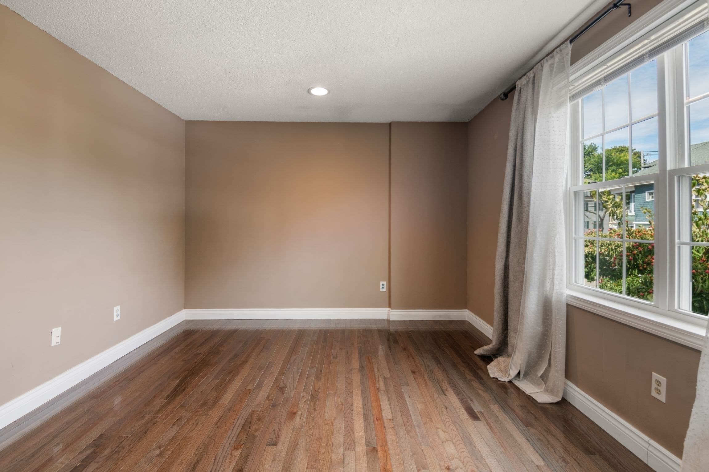 Condominium at 129 Lowell Street # 4, Peabody MA 01960, Peabody, photo 24 of 42