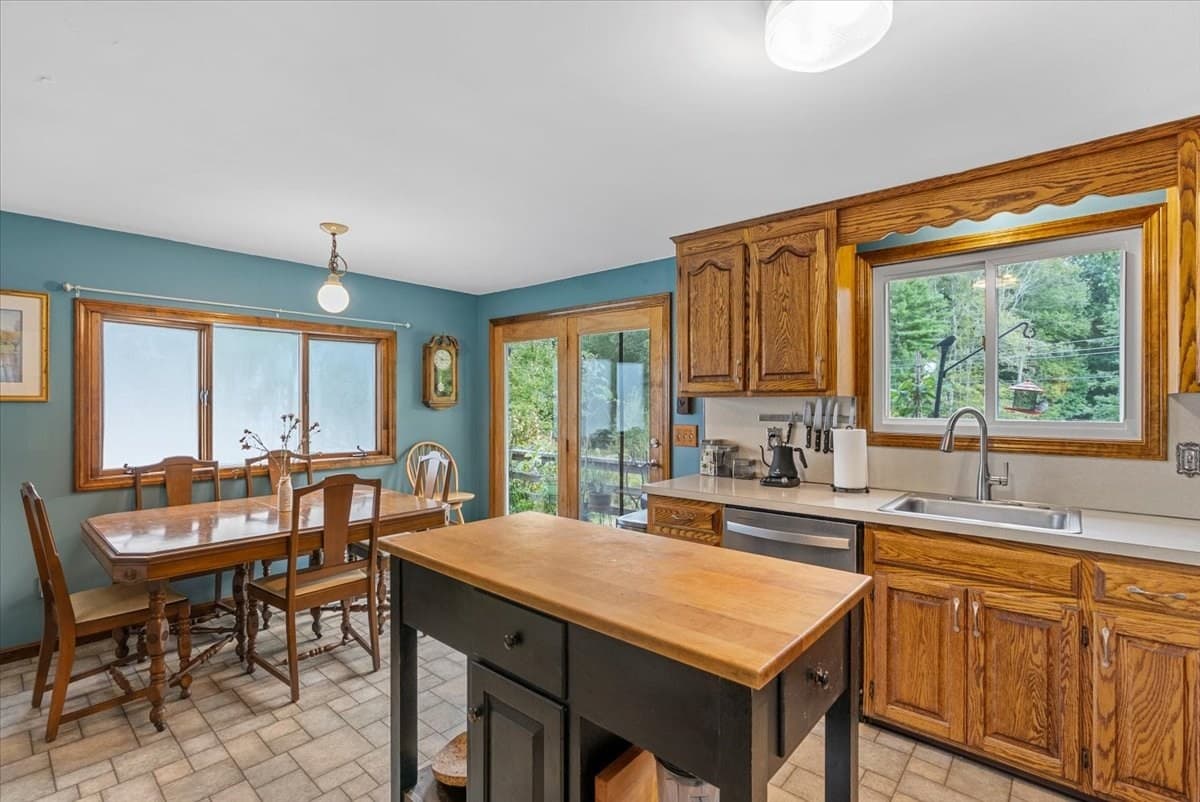 Single Family Residence at 499 Harvard St, East Bridgewater MA 02333, East Bridgewater, photo 11 of 41