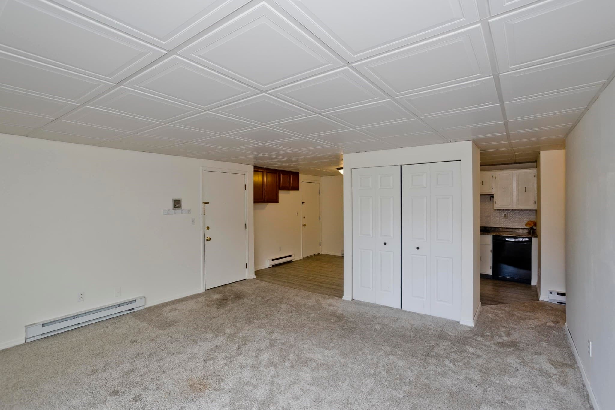 Condominium at 80 Damon Rd # 8206, Northampton MA 01060, Northampton, photo 6 of 24