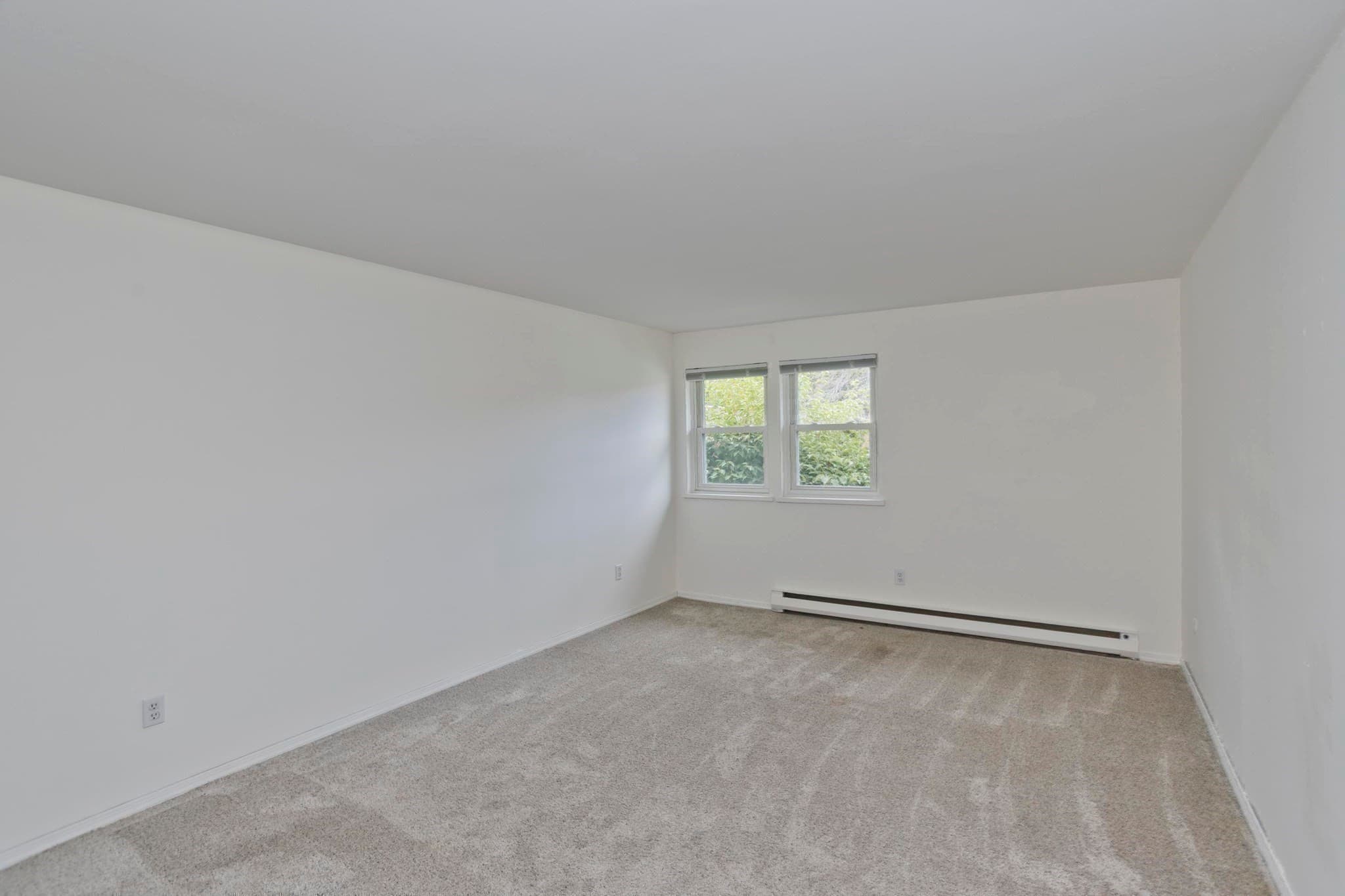 Condominium at 80 Damon Rd # 8206, Northampton MA 01060, Northampton, photo 17 of 24