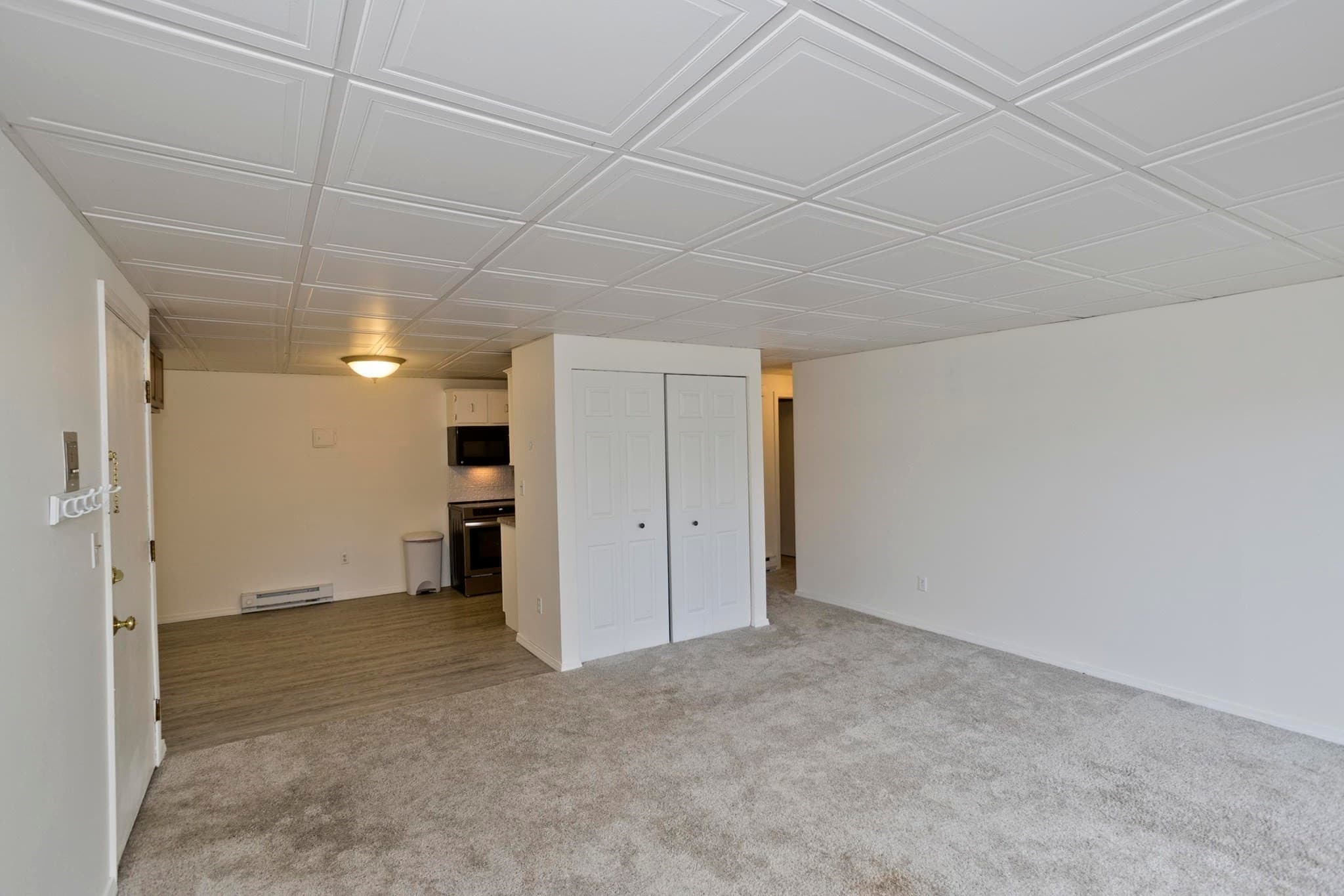 Condominium at 80 Damon Rd # 8206, Northampton MA 01060, Northampton, photo 5 of 24