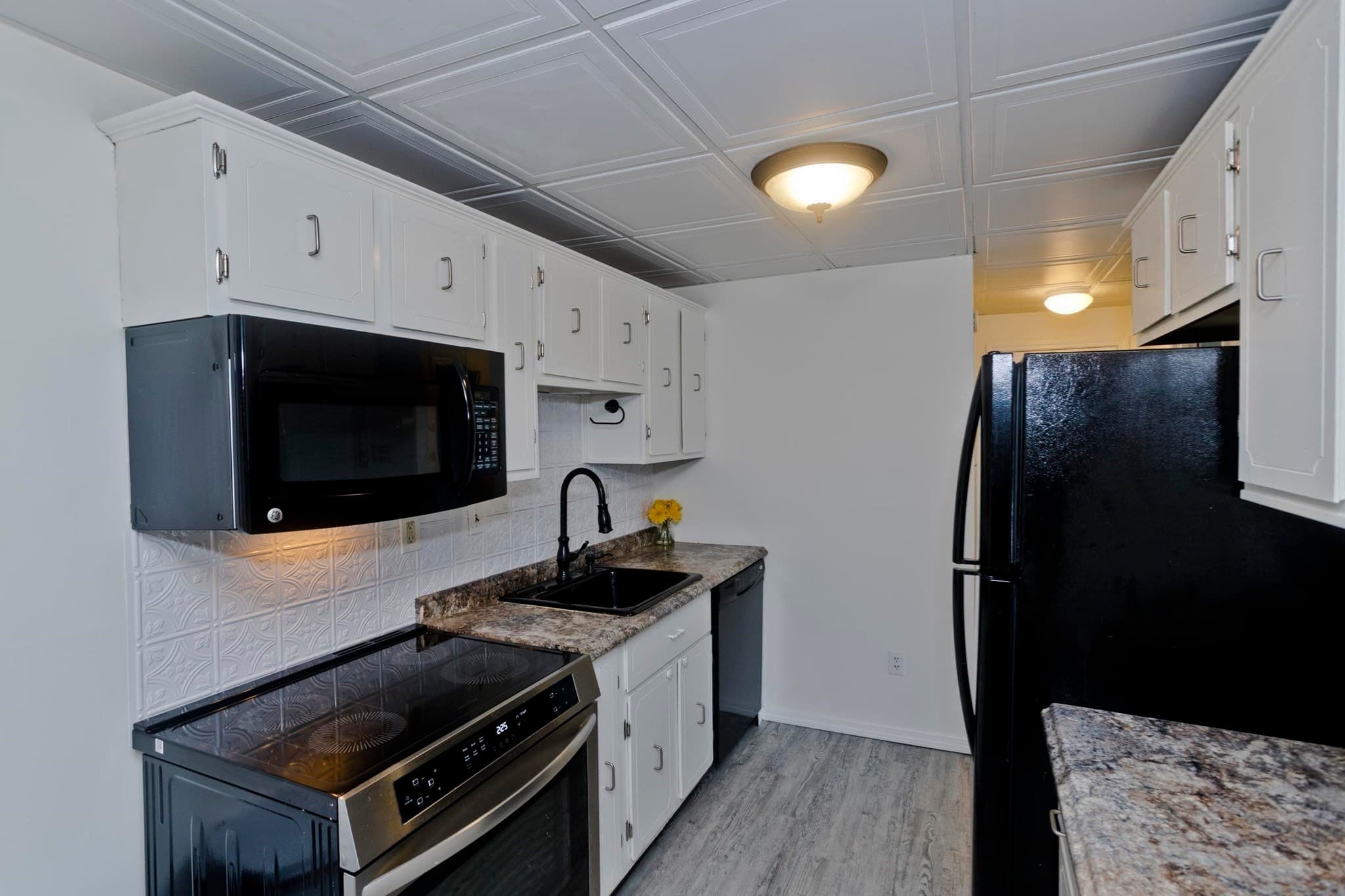 Condominium at 80 Damon Rd # 8206, Northampton MA 01060, Northampton, photo 10 of 24