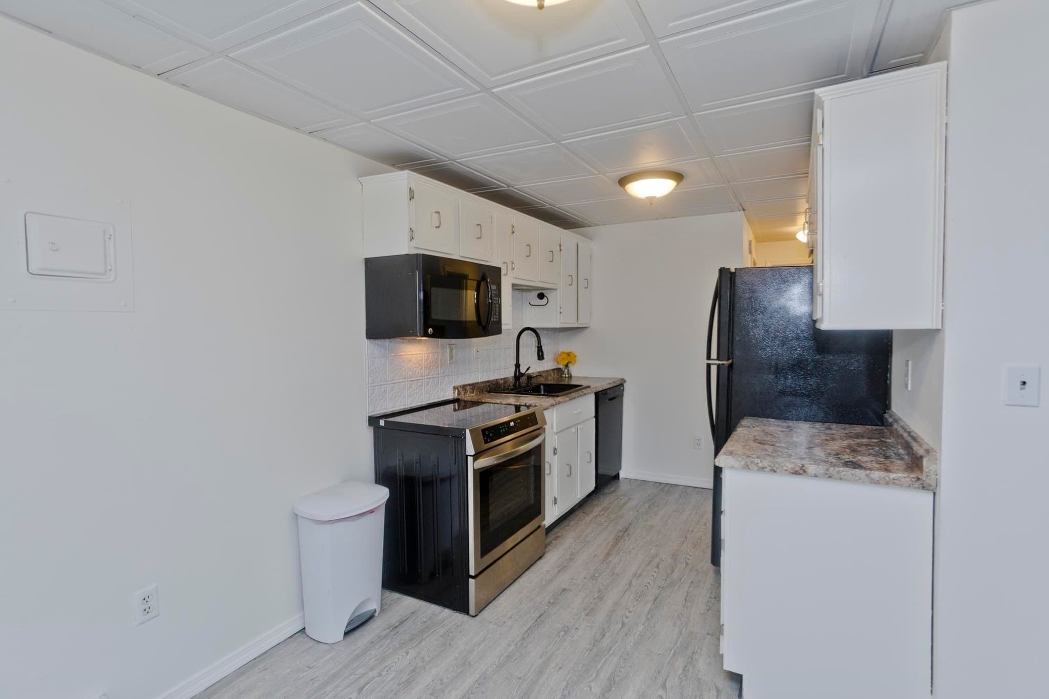 Condominium at 80 Damon Rd # 8206, Northampton MA 01060, Northampton, photo 11 of 24