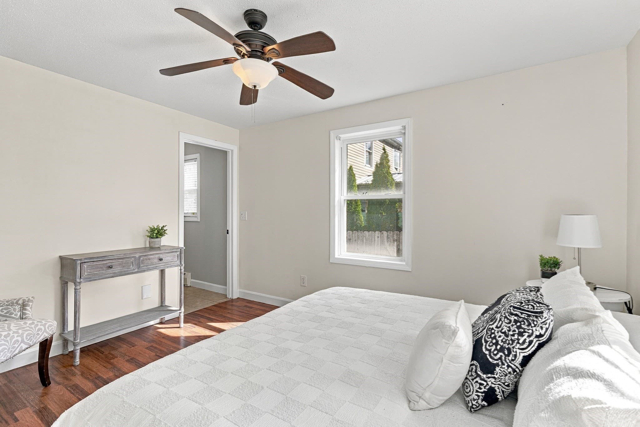 Single Family Residence at 739 County St, New Bedford MA 02740, New Bedford, photo 12 of 36