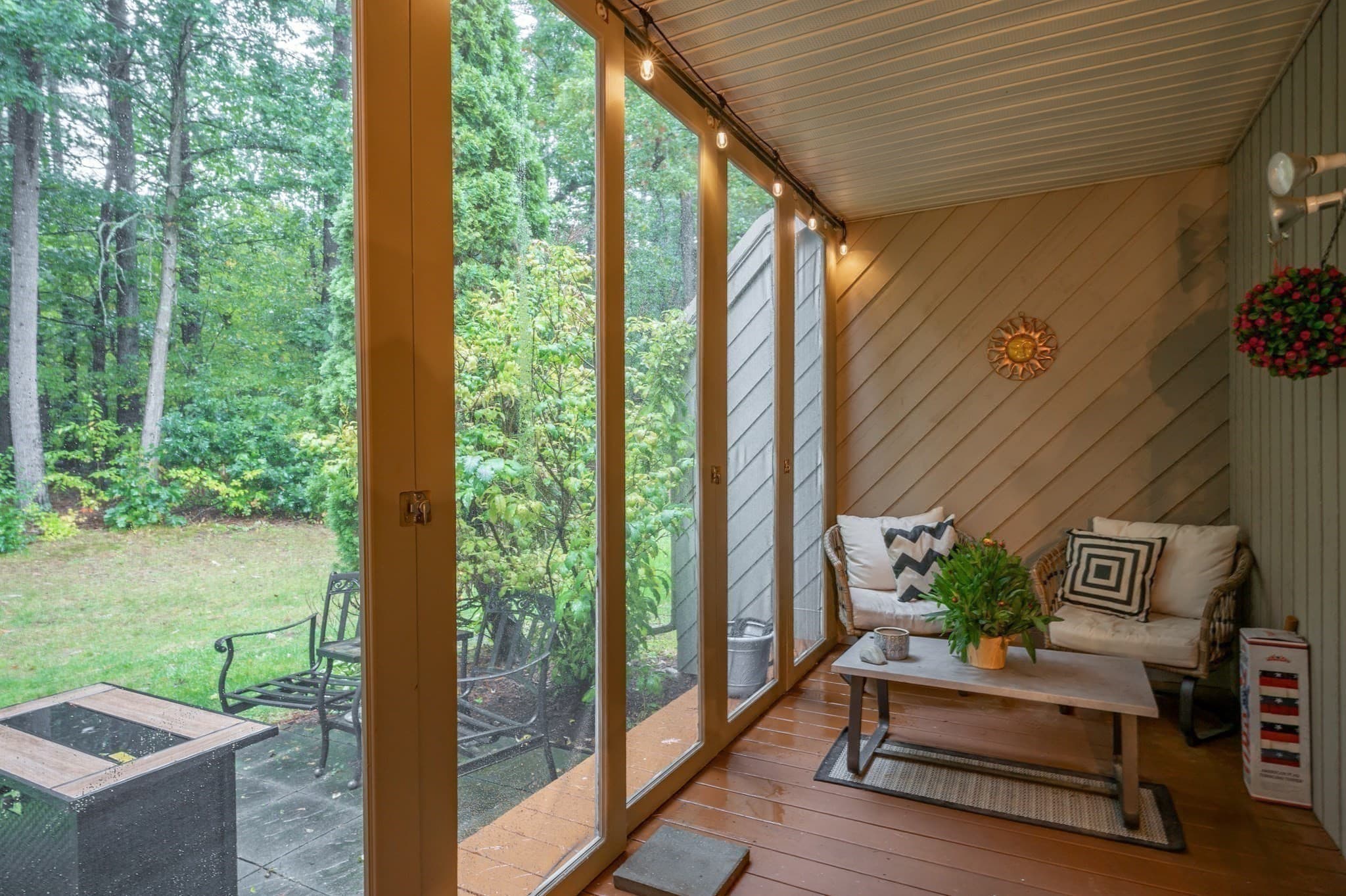 Condominium at 22 Suffolk Ct # 22, Bedford NH 03110, Bedford, photo 13 of 23