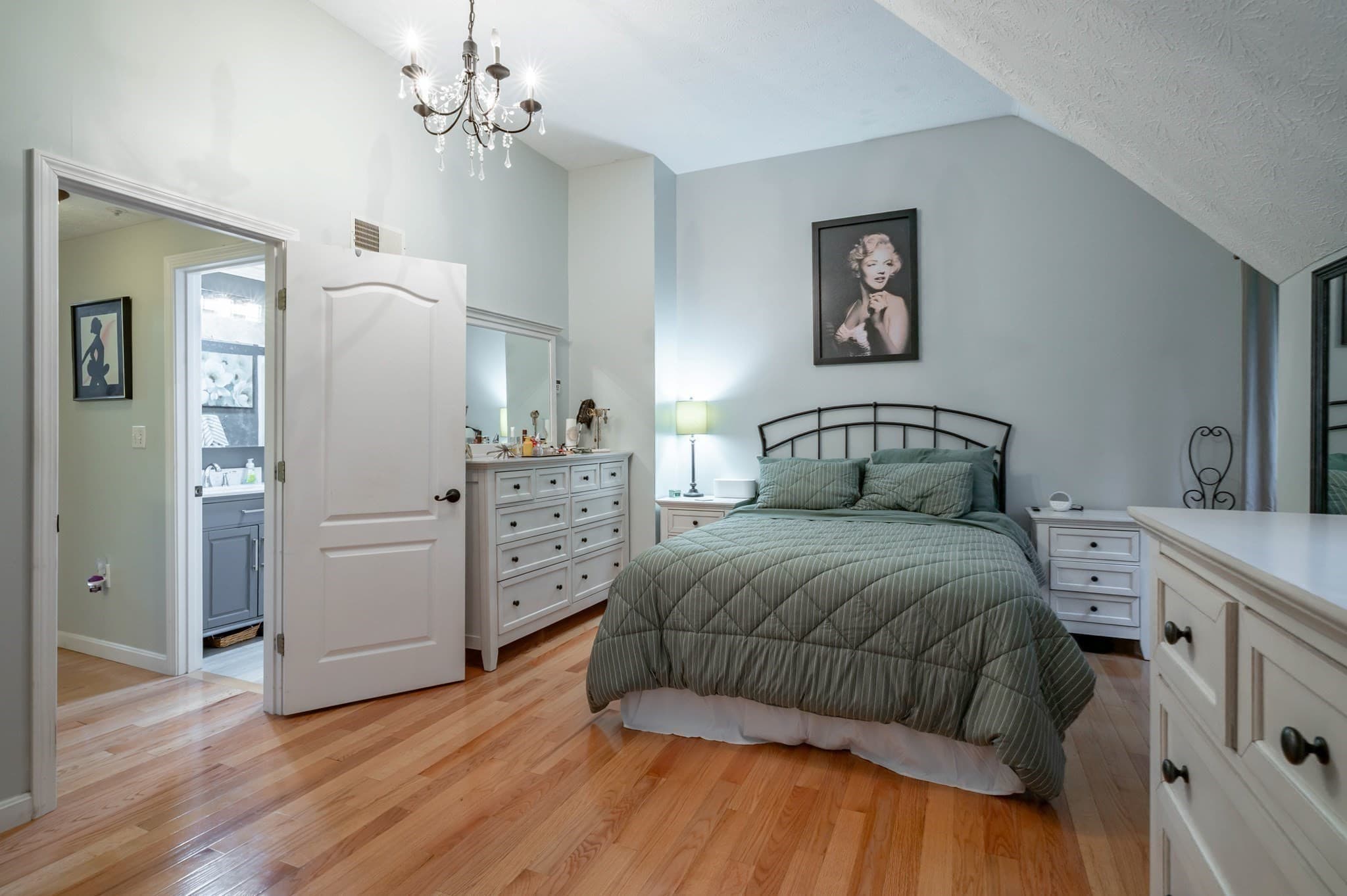 Condominium at 22 Suffolk Ct # 22, Bedford NH 03110, Bedford, photo 16 of 23