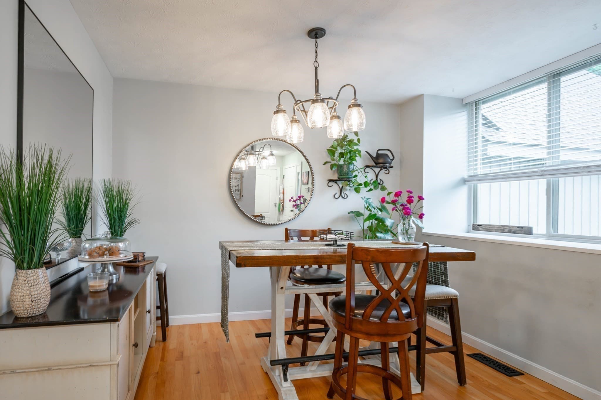 Condominium at 22 Suffolk Ct # 22, Bedford NH 03110, Bedford, photo 9 of 23