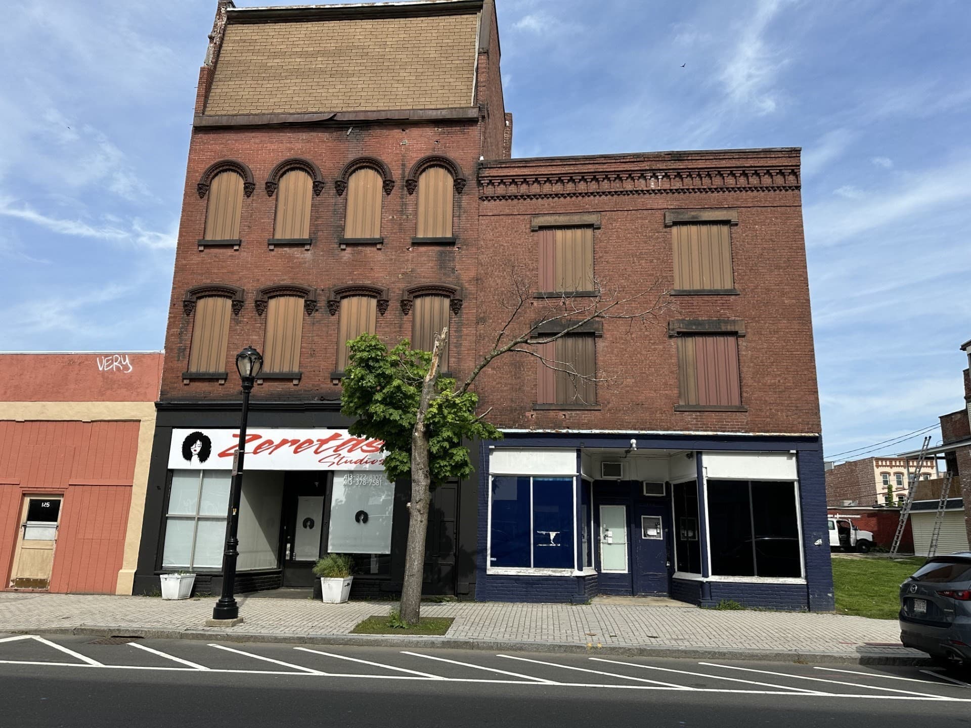 117-123 High St, Holyoke MA 01040