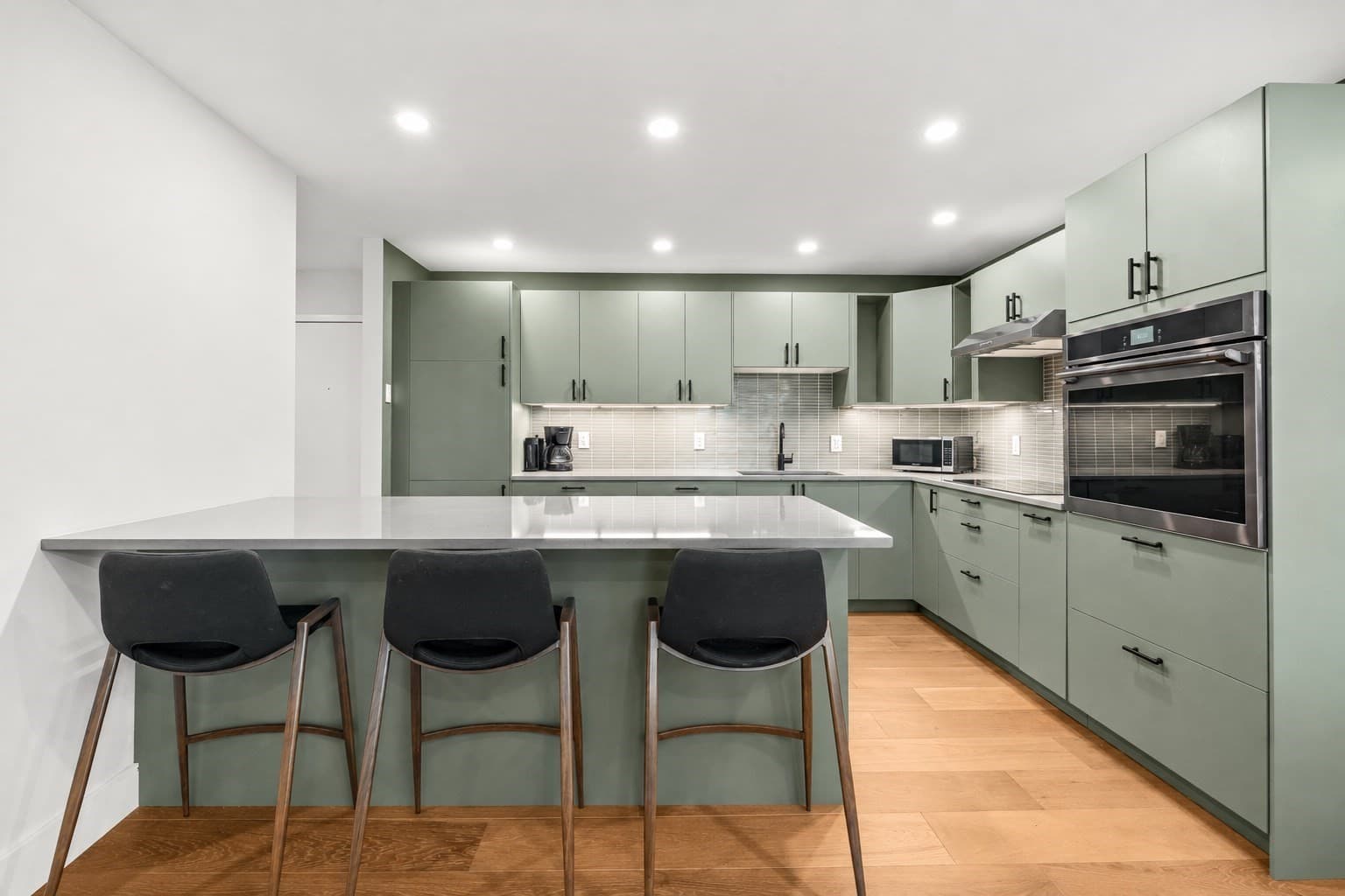 Condominium at 935 Washington St # 8, Newton MA 02460, Newton, photo 3 of 21