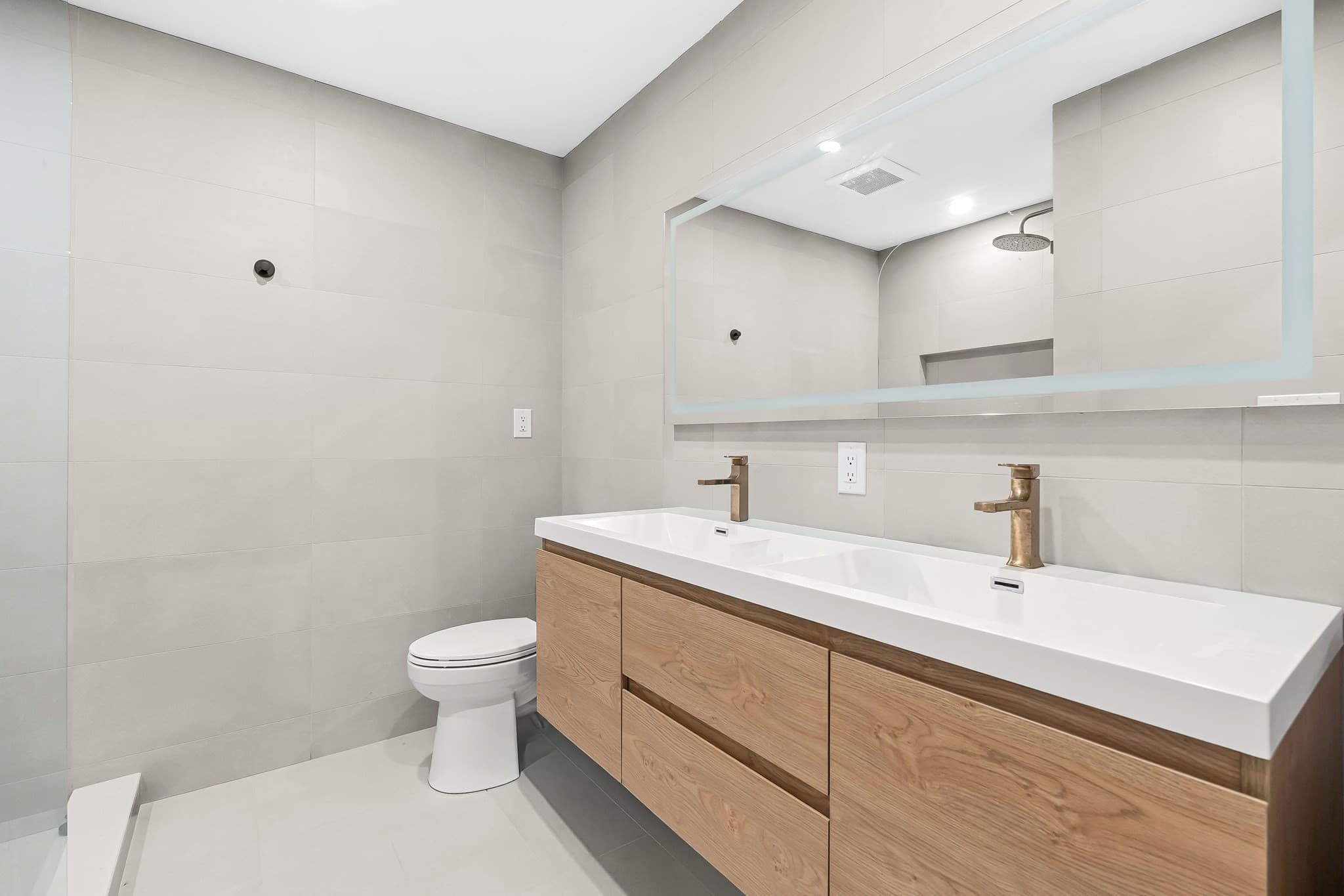 Condominium at 935 Washington St # 8, Newton MA 02460, Newton, photo 10 of 21