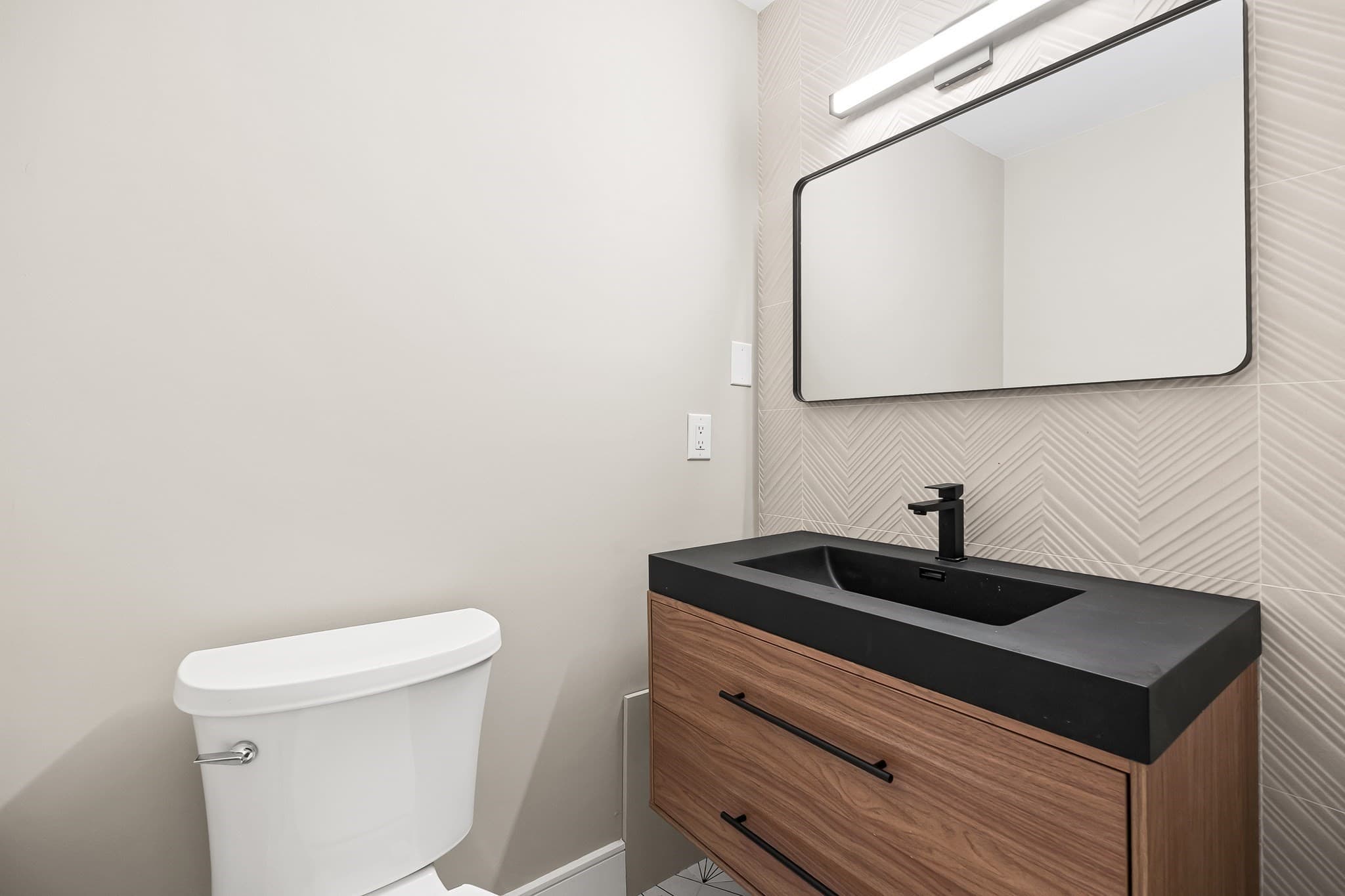Condominium at 935 Washington St # 8, Newton MA 02460, Newton, photo 19 of 21