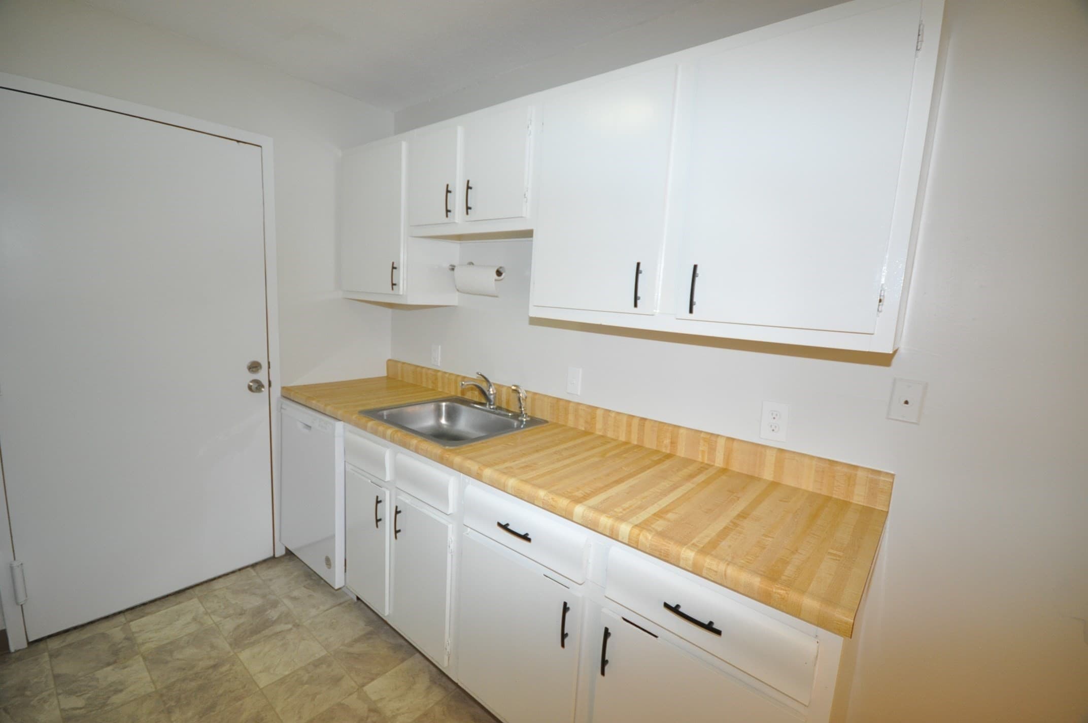 Condominium at 49 Village Brook Lane # 6, Natick MA 01760, Natick, photo 5 of 32