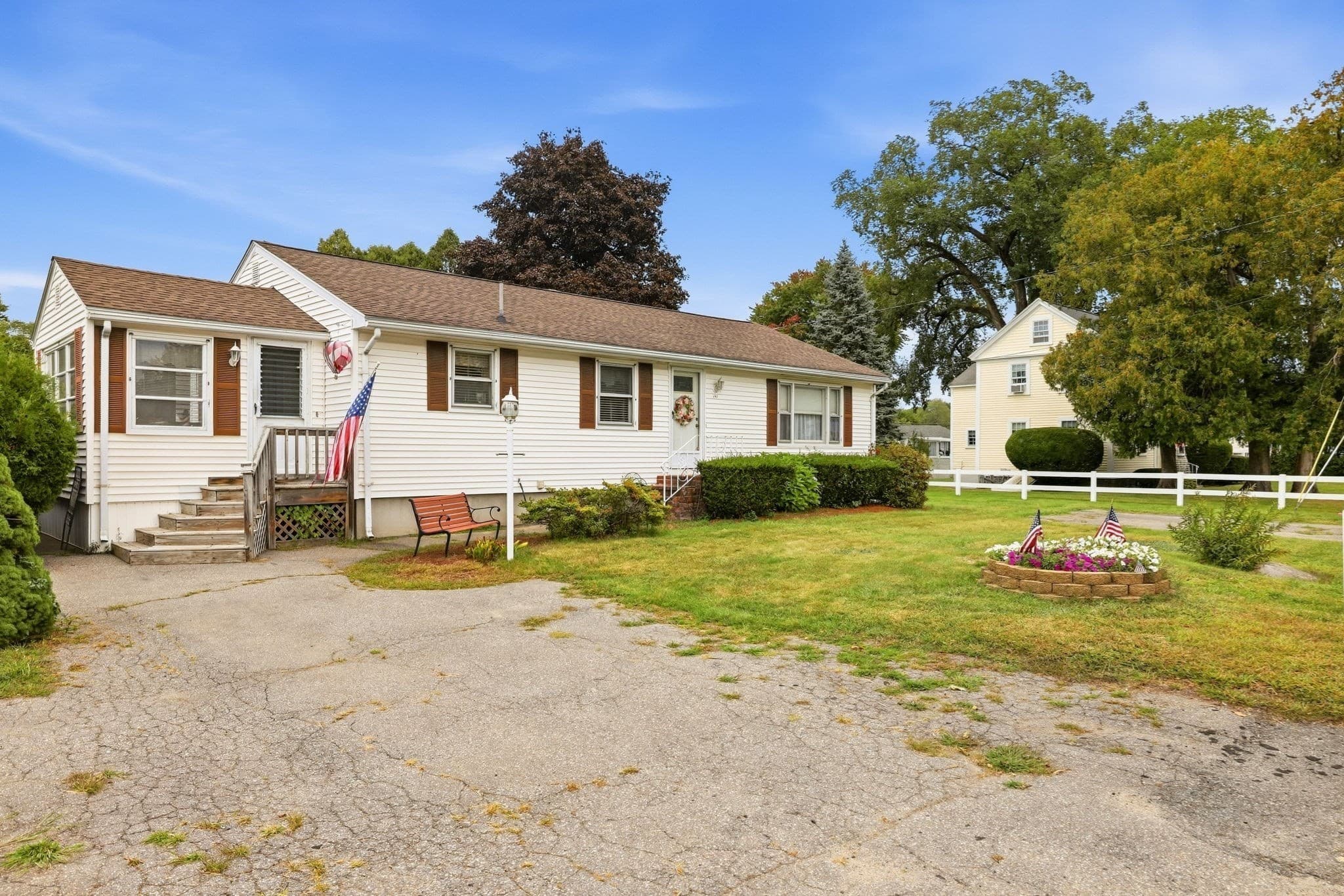 741 Varnum Ave, Lowell MA 01854