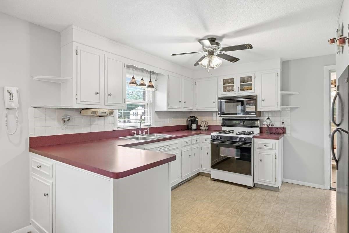 Single Family Residence at 741 Varnum Ave, Lowell MA 01854, Lowell, photo 9 of 42