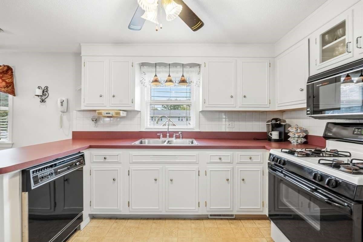 Single Family Residence at 741 Varnum Ave, Lowell MA 01854, Lowell, photo 8 of 42