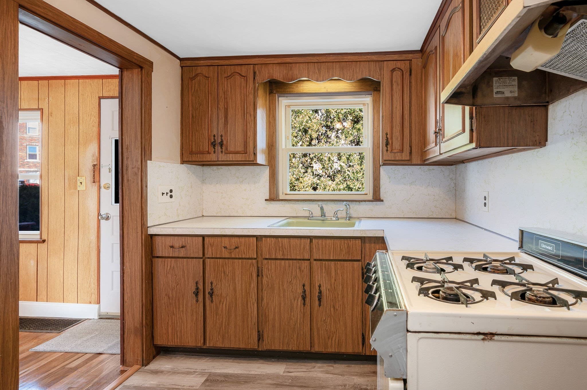 Single Family Residence at 15 Regent Rd, Malden MA 02148, Malden, photo 11 of 30